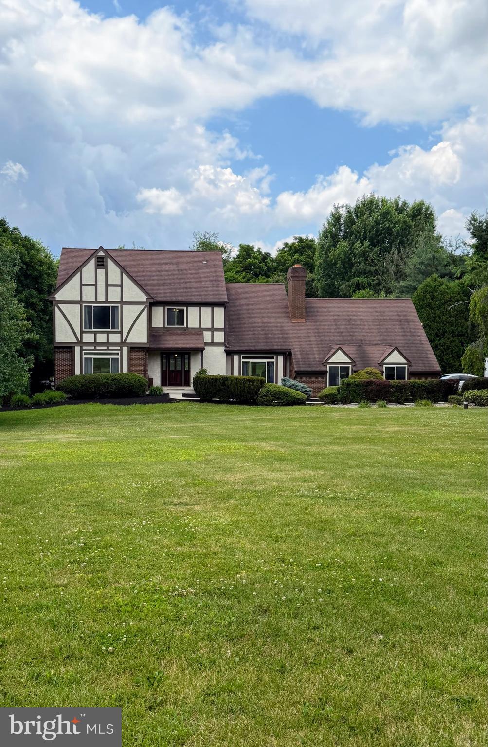 170 LENORA LANE