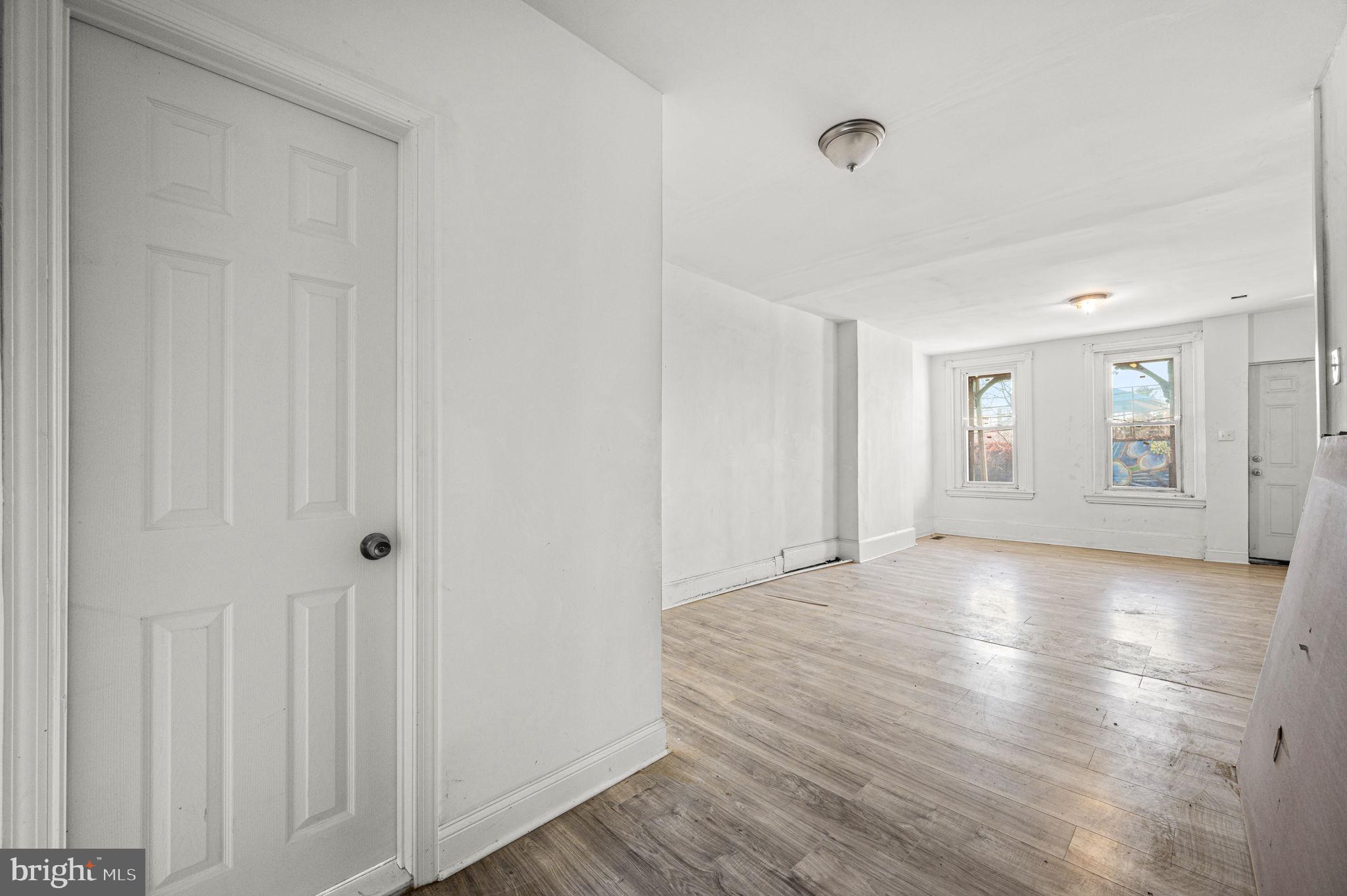 SQUIRREL HILL - Residential