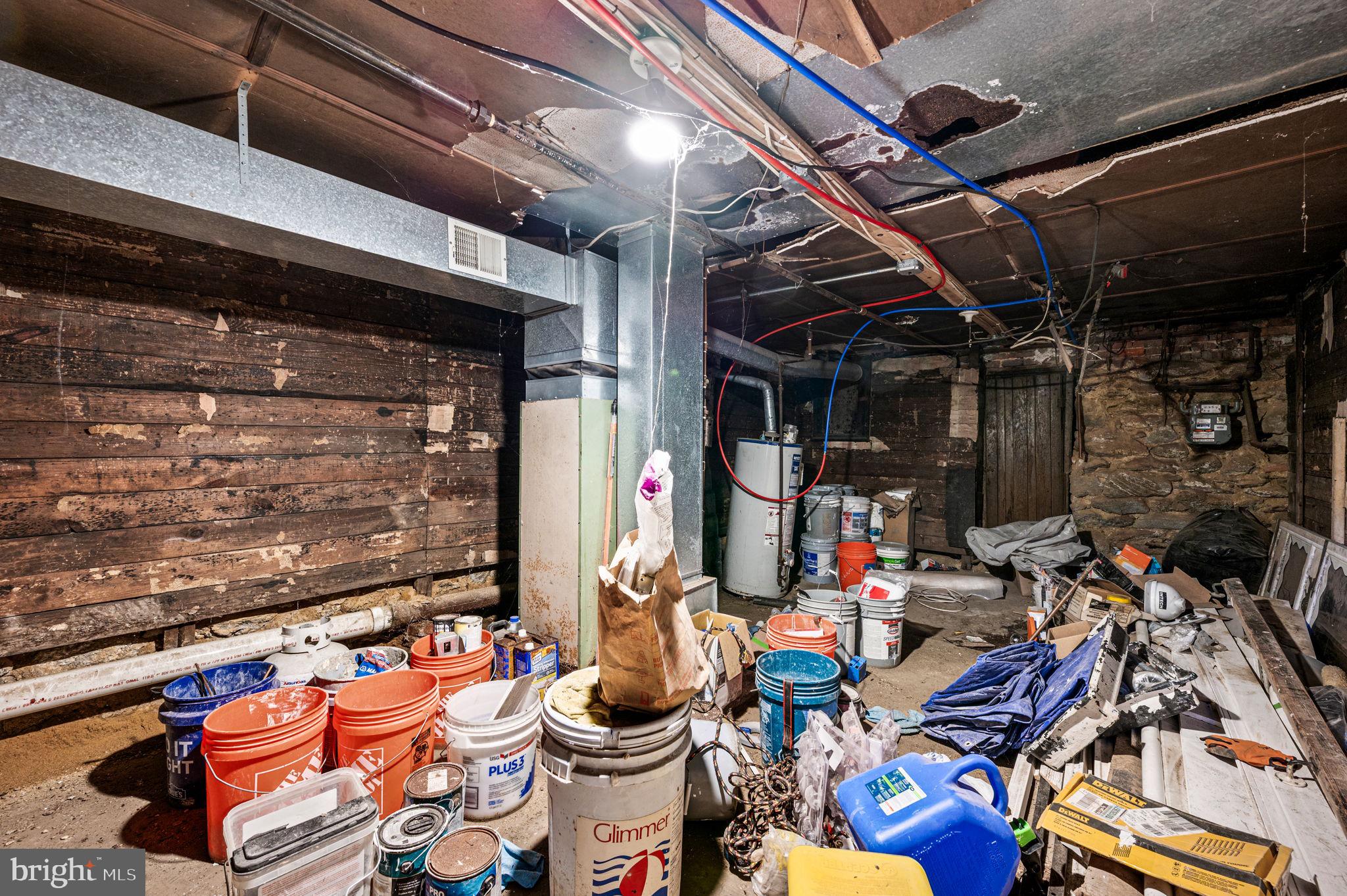 SQUIRREL HILL - Residential