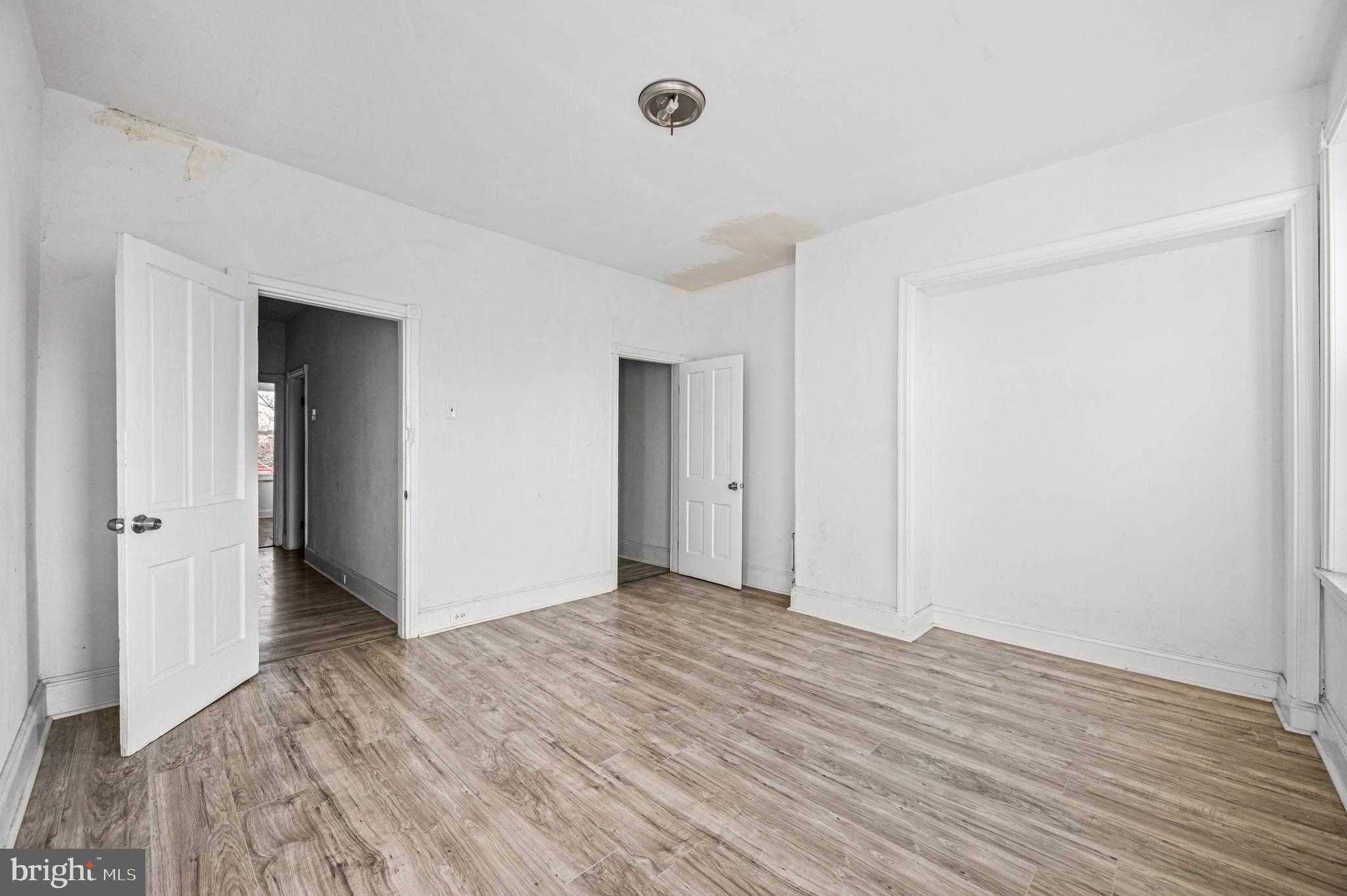 SQUIRREL HILL - Residential