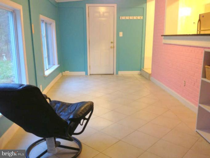 HOLMES RUN PARK - Residential