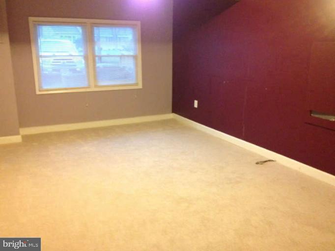 HOLMES RUN PARK - Residential