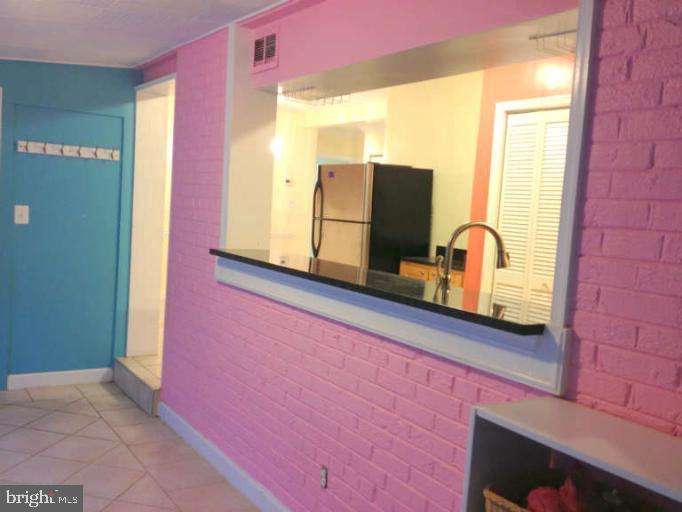 HOLMES RUN PARK - Residential