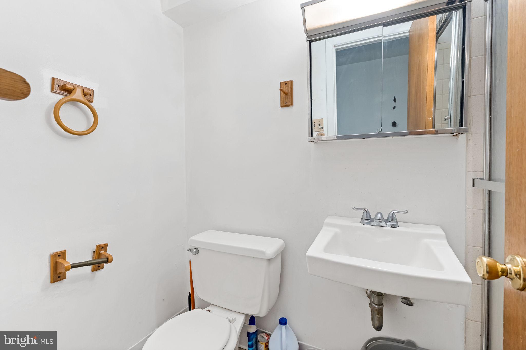 HOLLY HILL MANOR - Residential