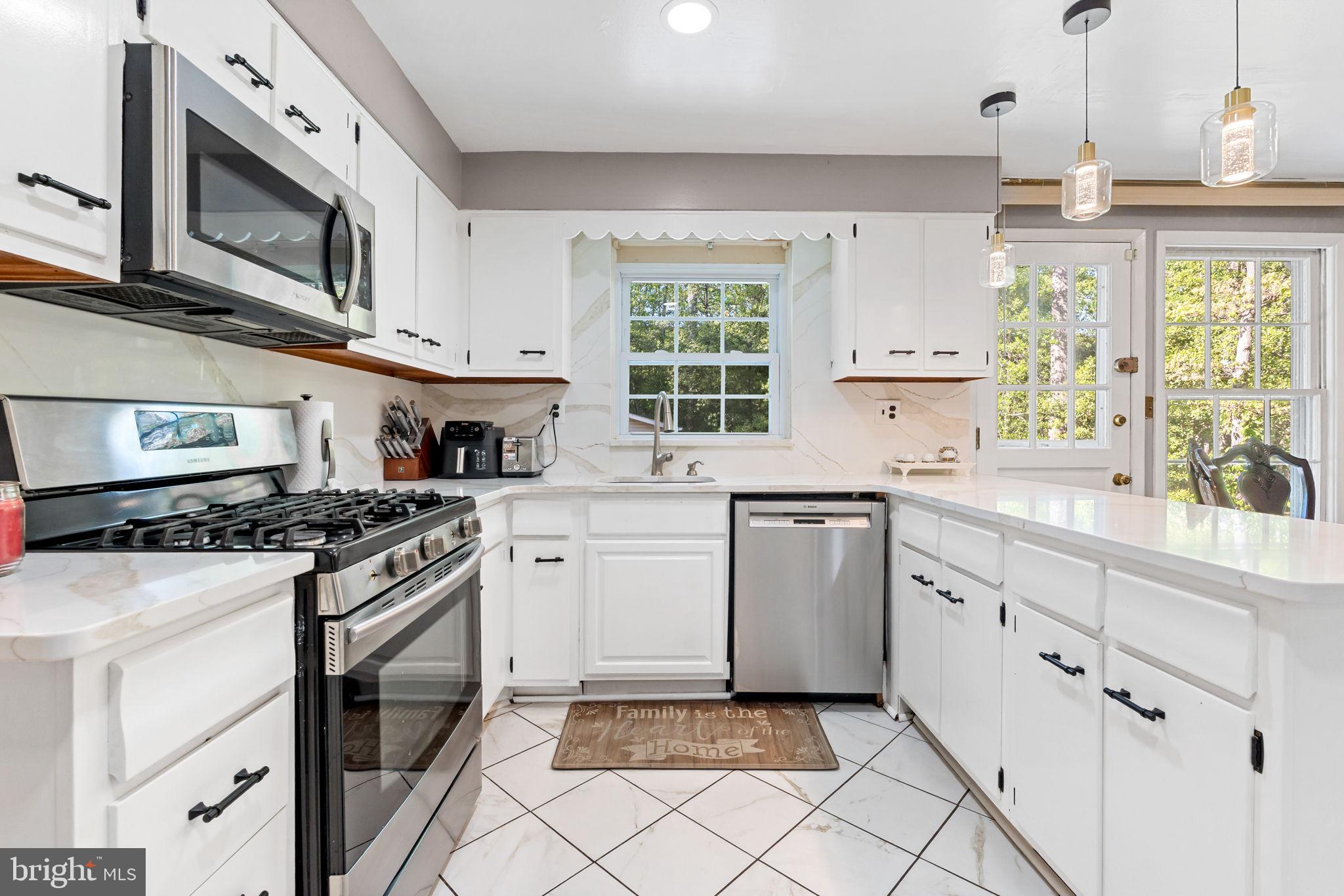 HOLLY HILL MANOR - Residential