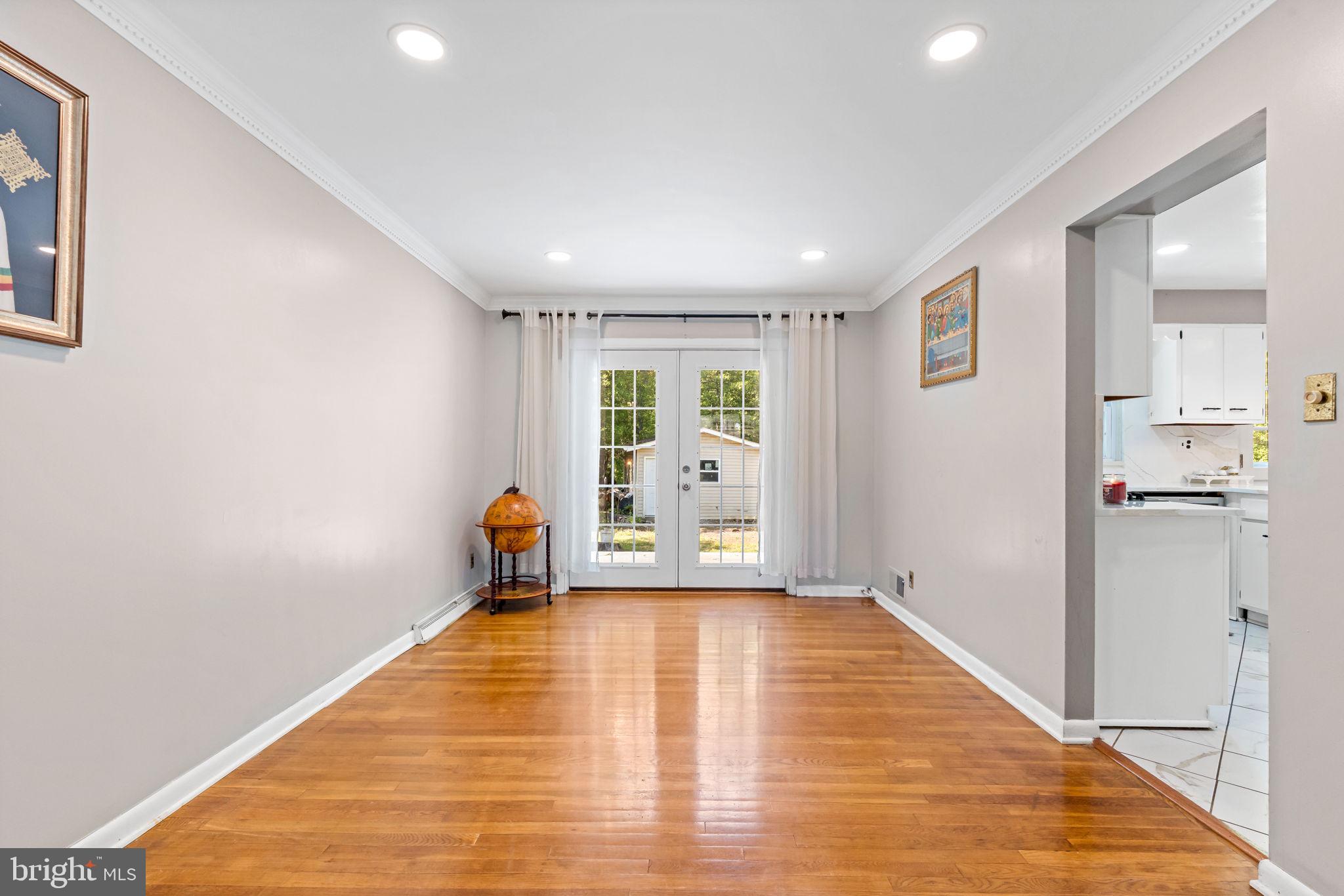 HOLLY HILL MANOR - Residential