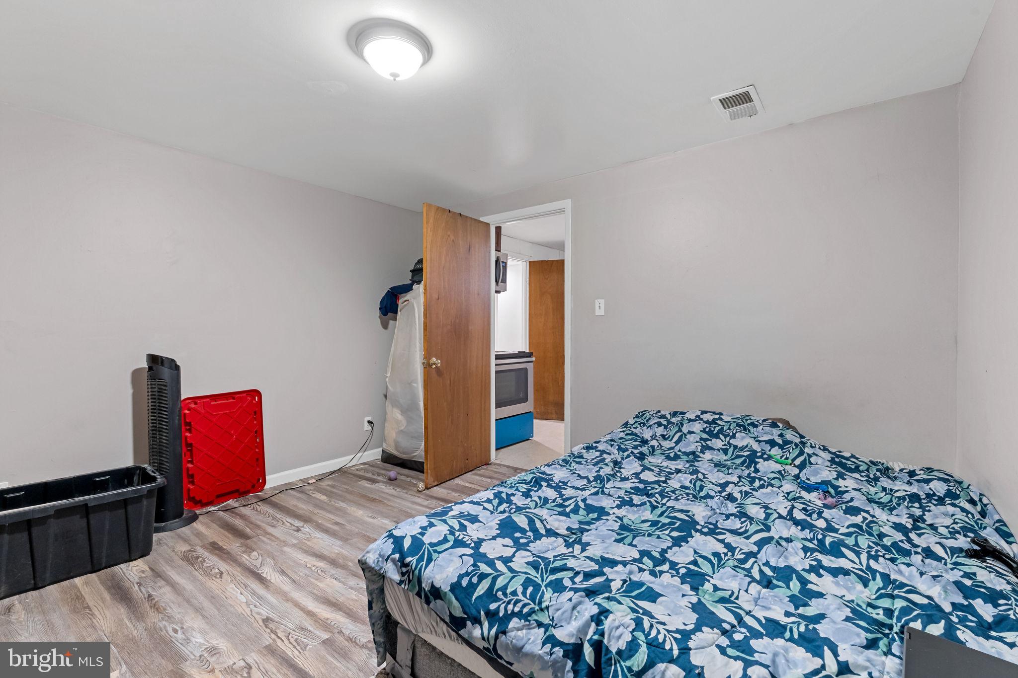 HOLLY HILL MANOR - Residential