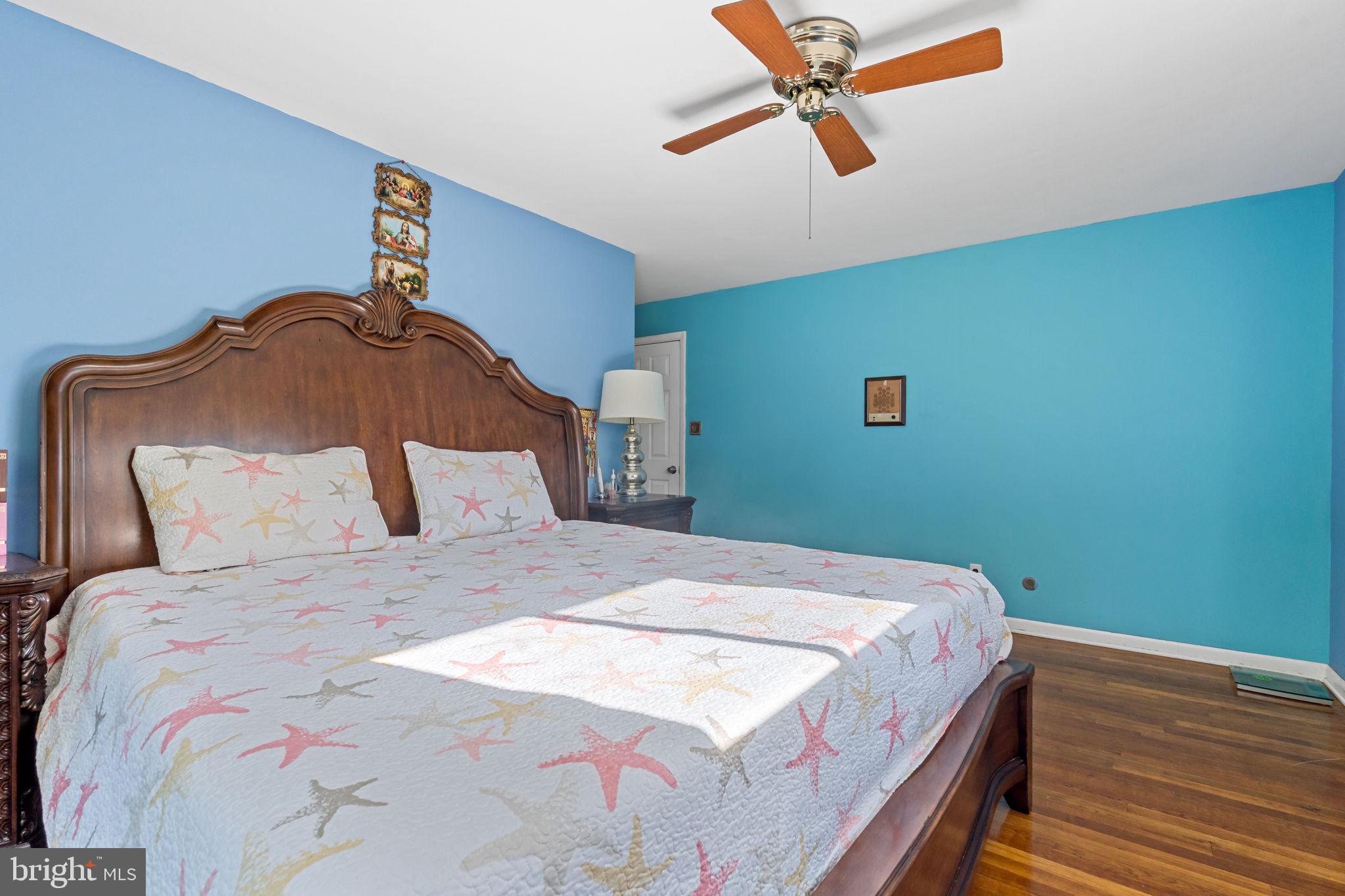 HOLLY HILL MANOR - Residential