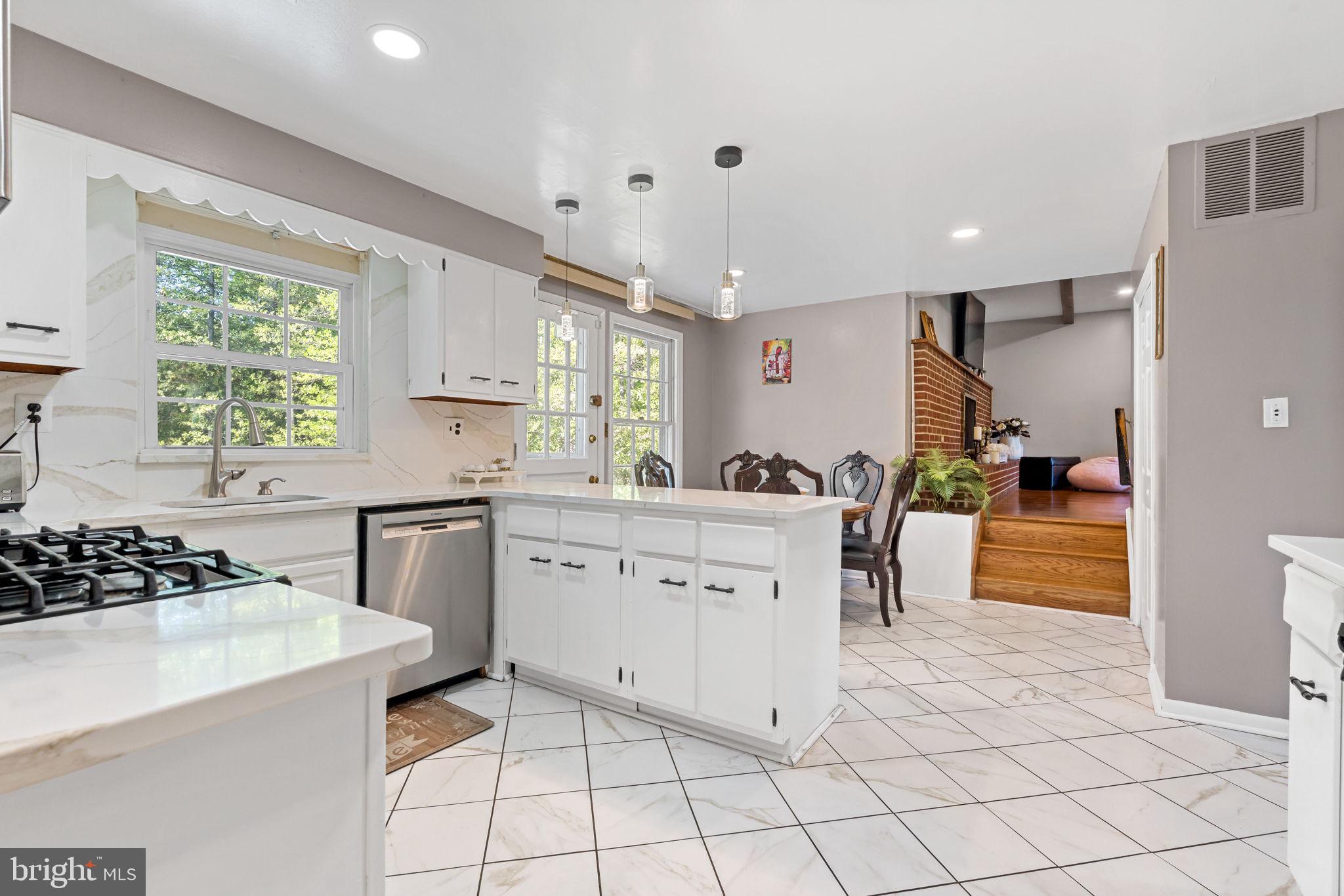 HOLLY HILL MANOR - Residential