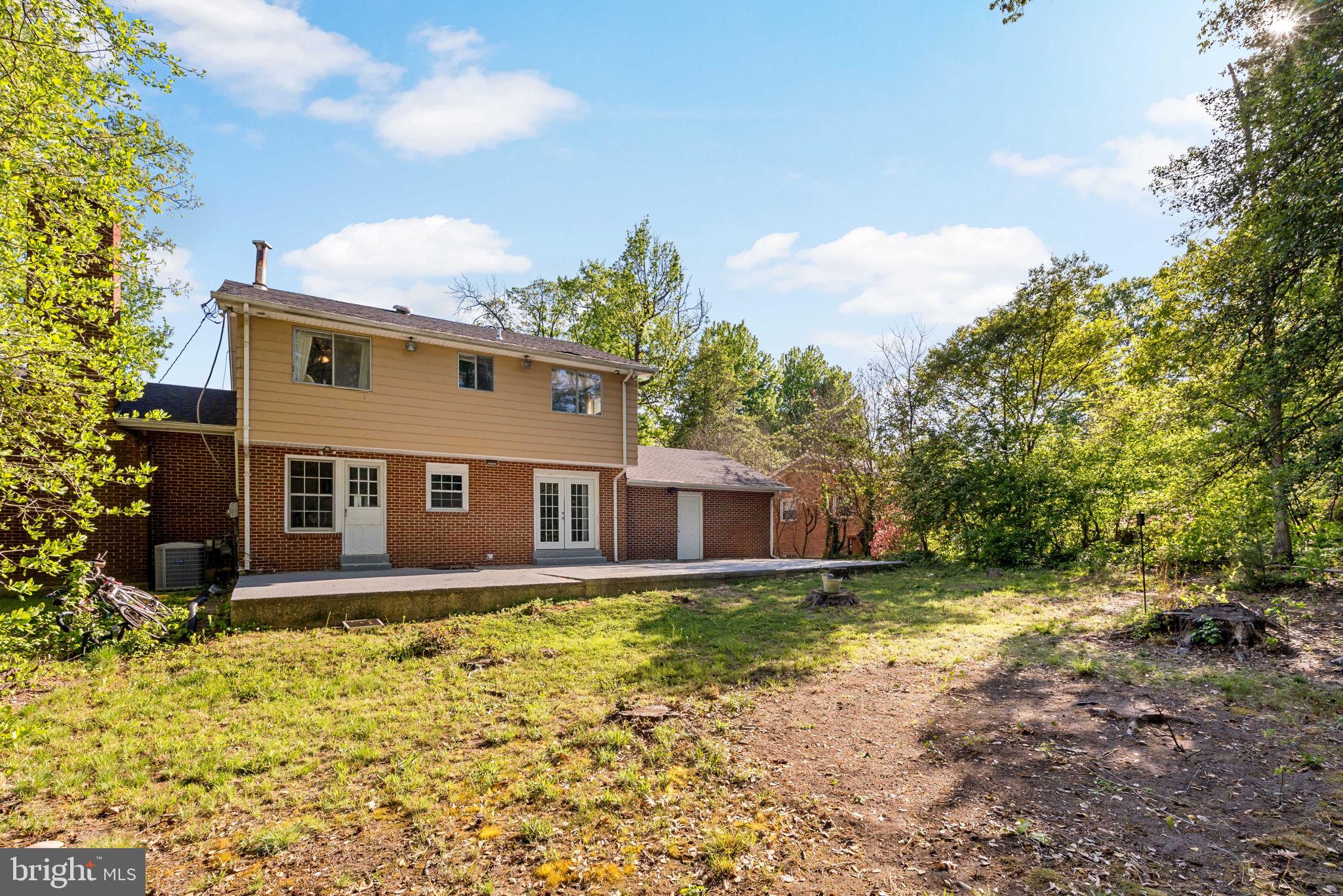 HOLLY HILL MANOR - Residential