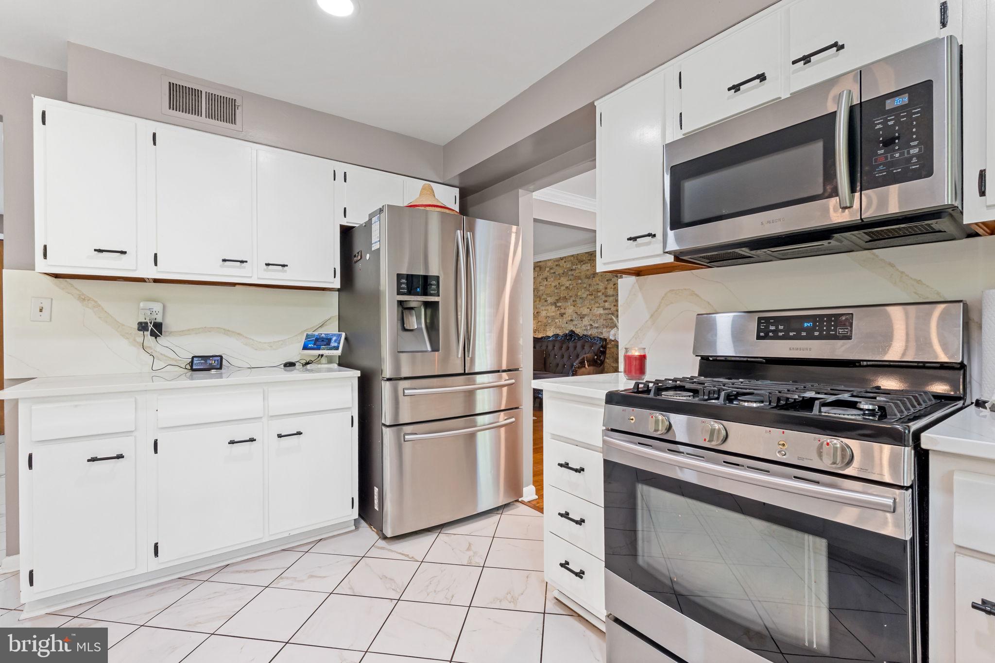 HOLLY HILL MANOR - Residential