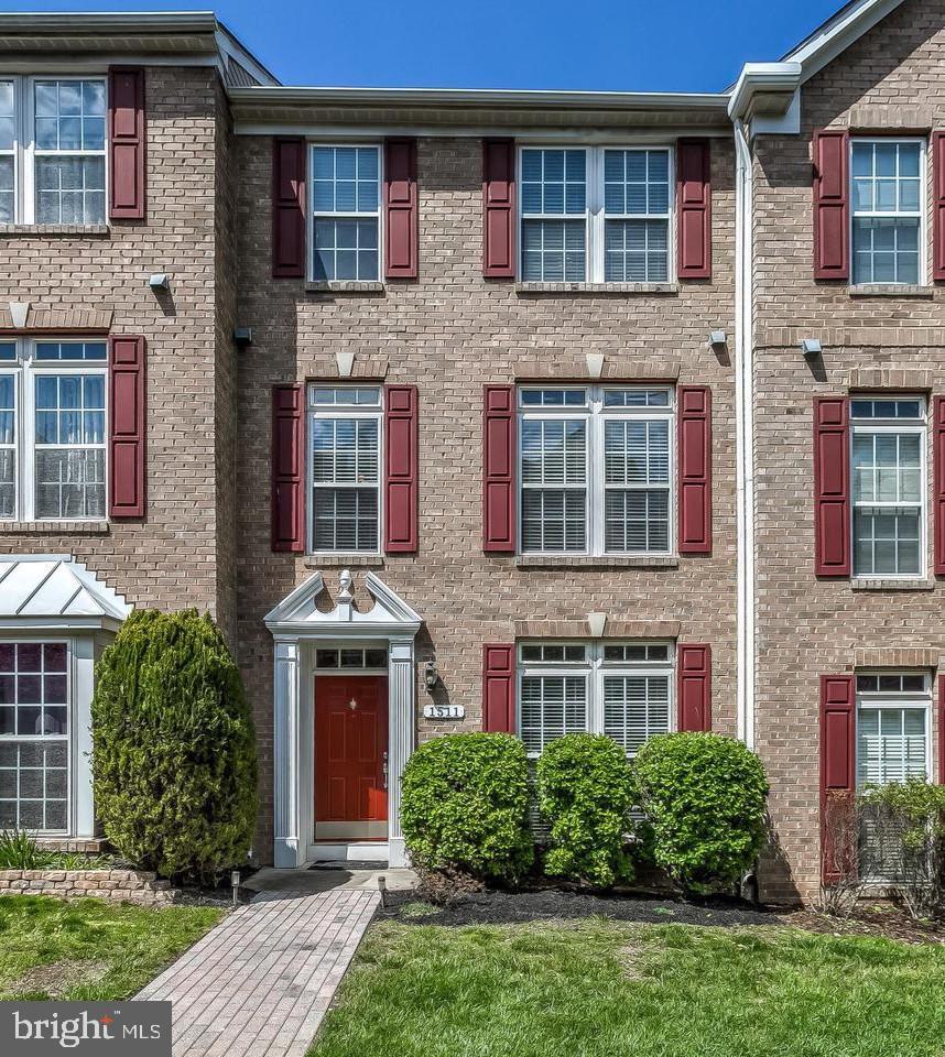 1511 MARTOCK LANE