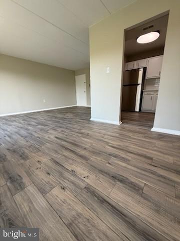 COUNTRY CLUB GREEN - Residential Lease