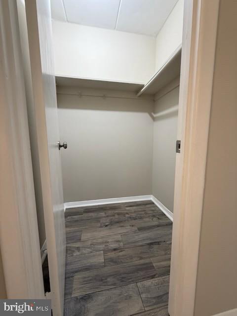 COUNTRY CLUB GREEN - Residential Lease