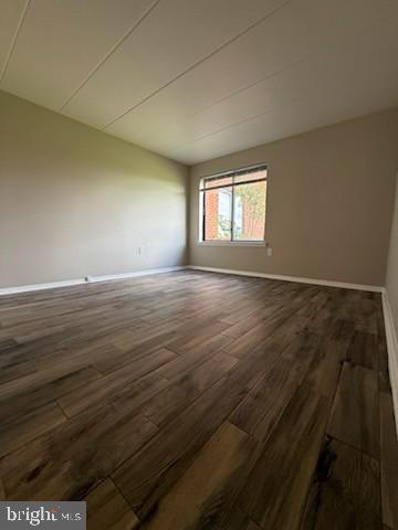 COUNTRY CLUB GREEN - Residential Lease