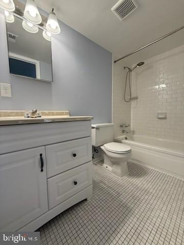 COUNTRY CLUB GREEN - Residential Lease