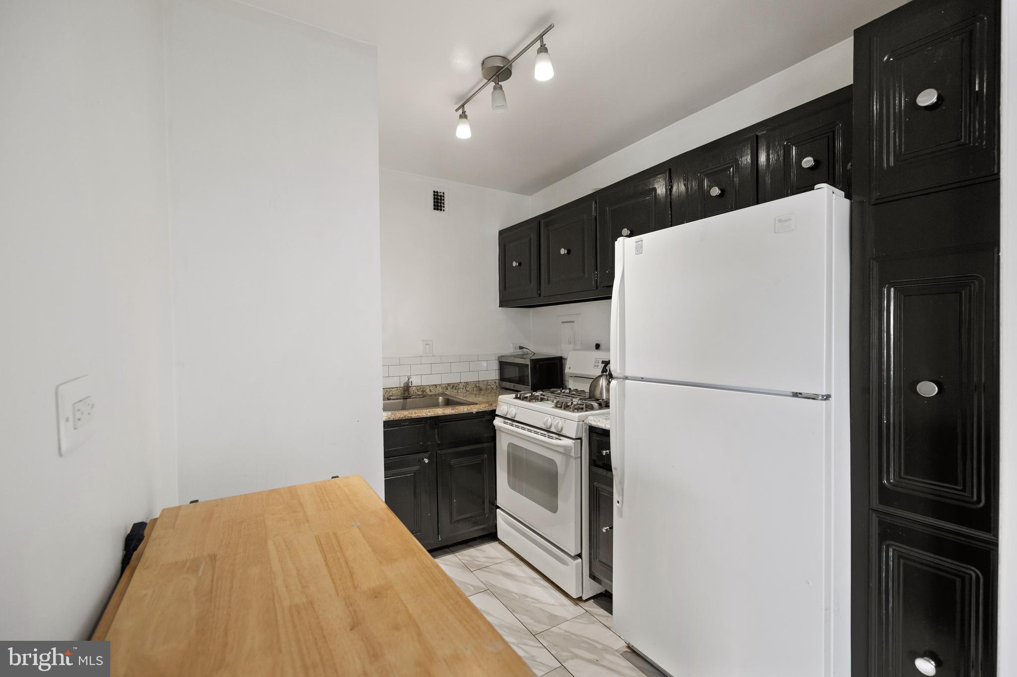 PAVILION ON THE PARK - Residential