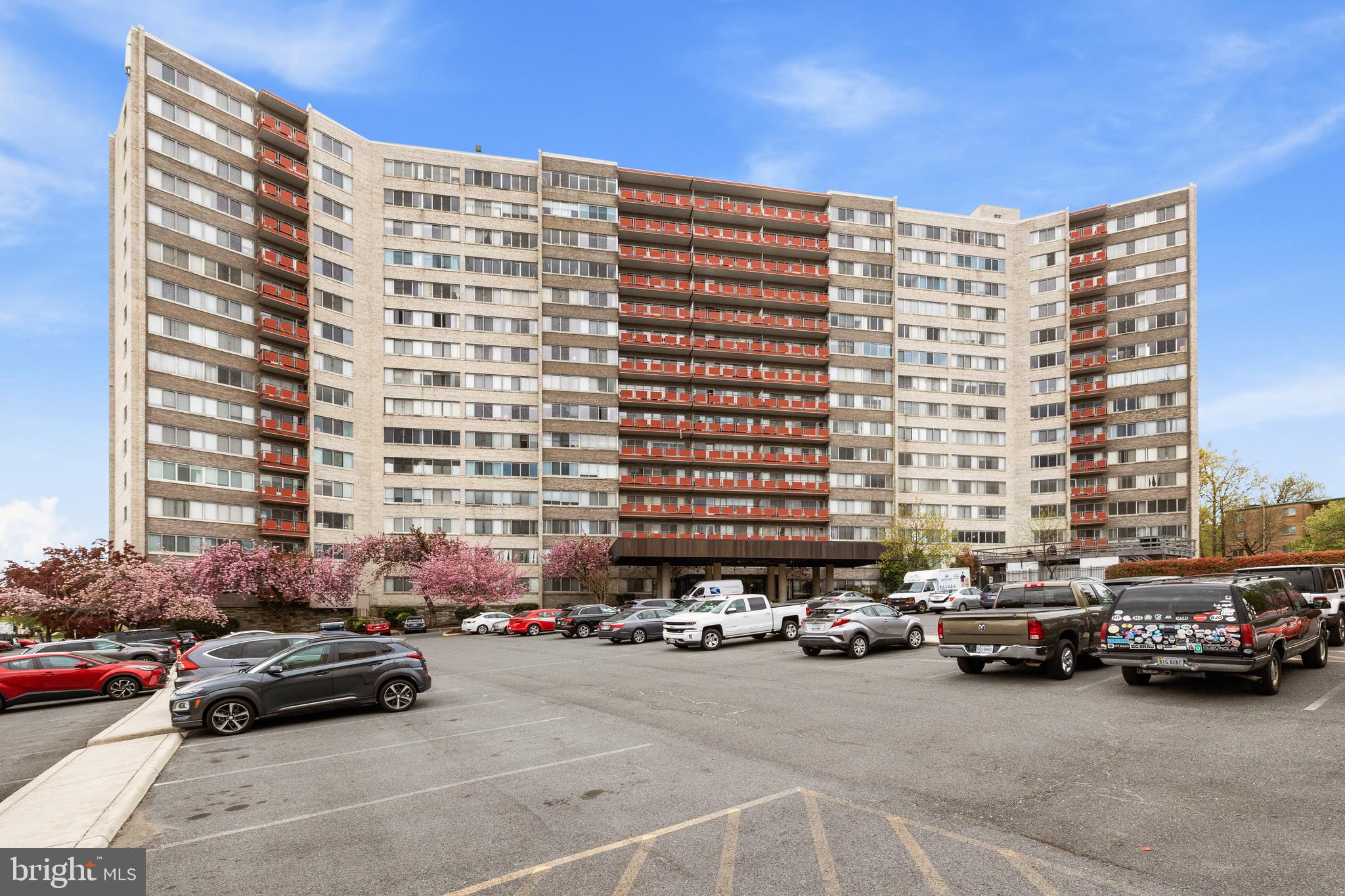 PAVILION ON THE PARK - Residential