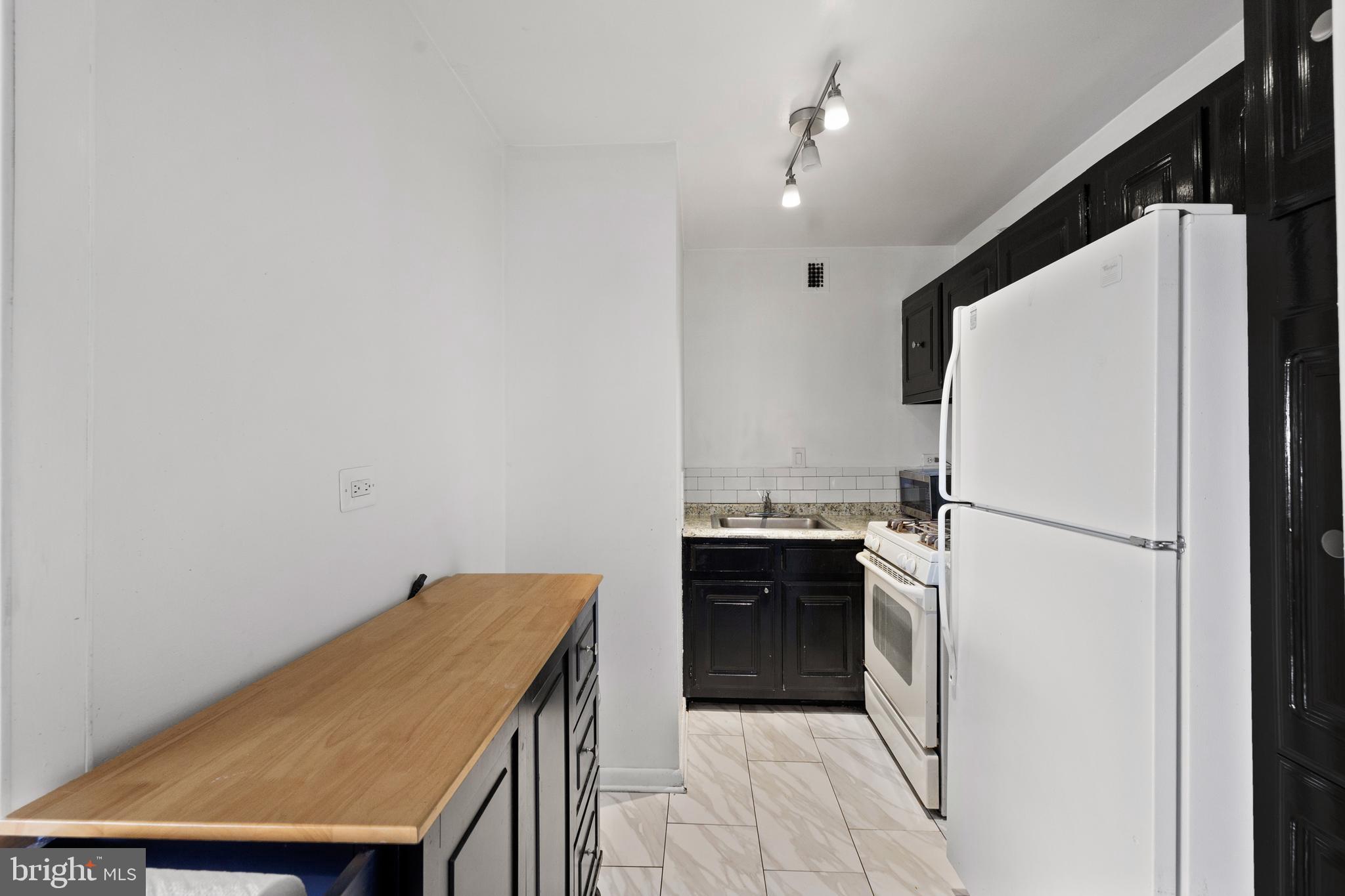 PAVILION ON THE PARK - Residential