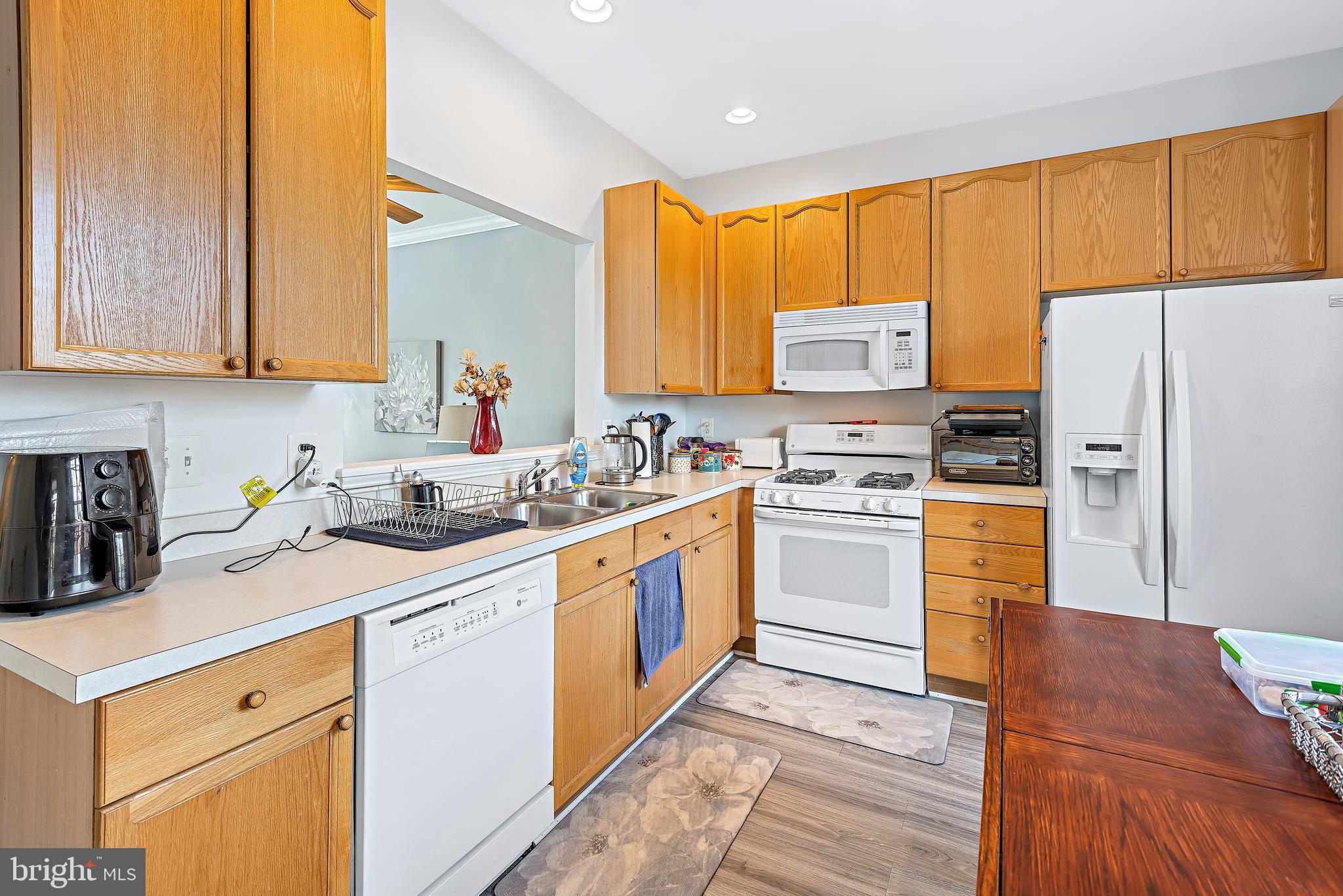 NORTH CROSSING - Residential