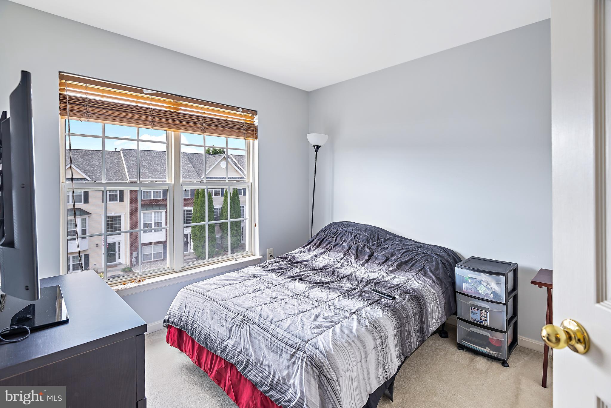 NORTH CROSSING - Residential