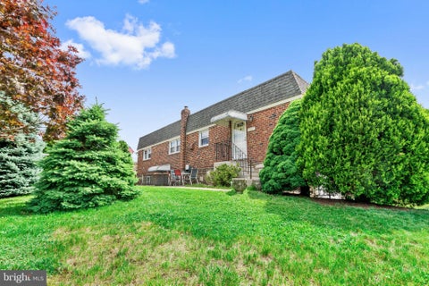Townhouse For Sale - 9223 Crispin Street<br/> PHILADELPHIA, PA 19114