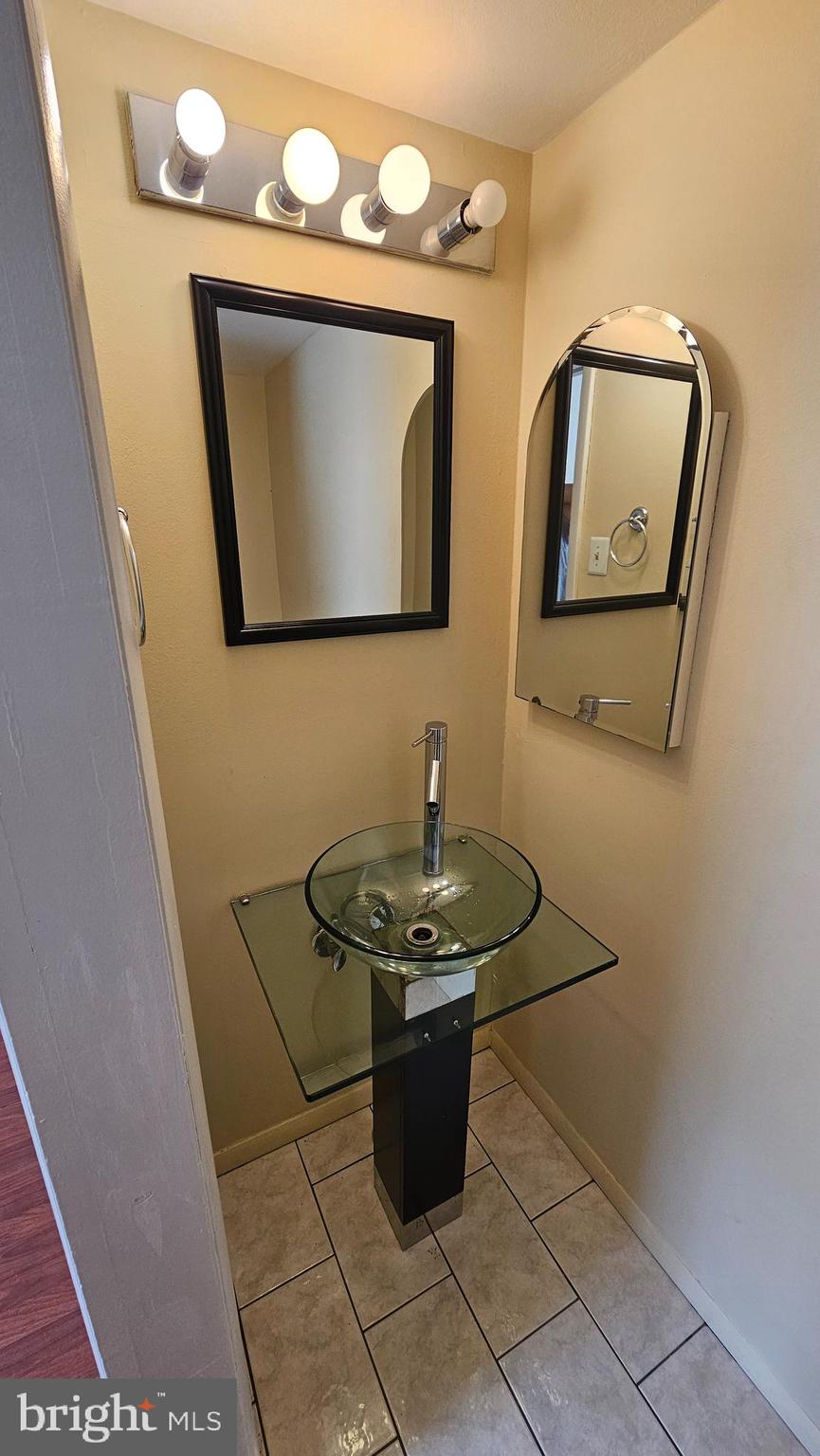 SOMERTON - Residential Lease