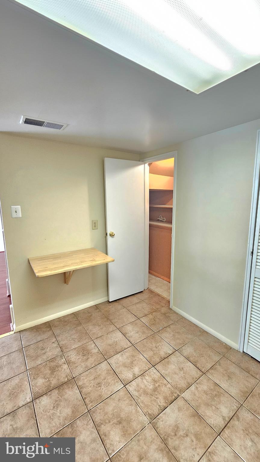 SOMERTON - Residential Lease