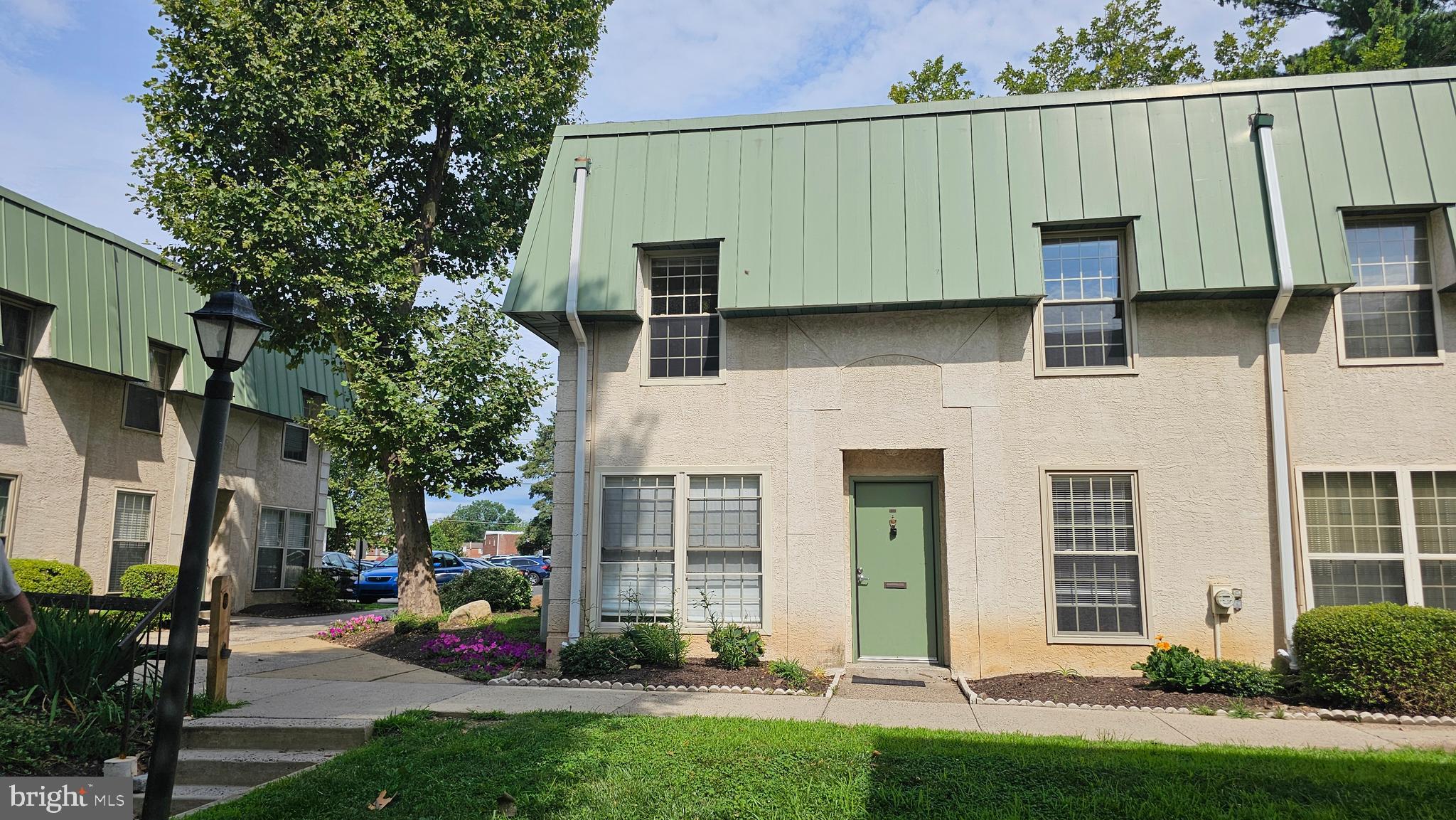 SOMERTON - Residential Lease