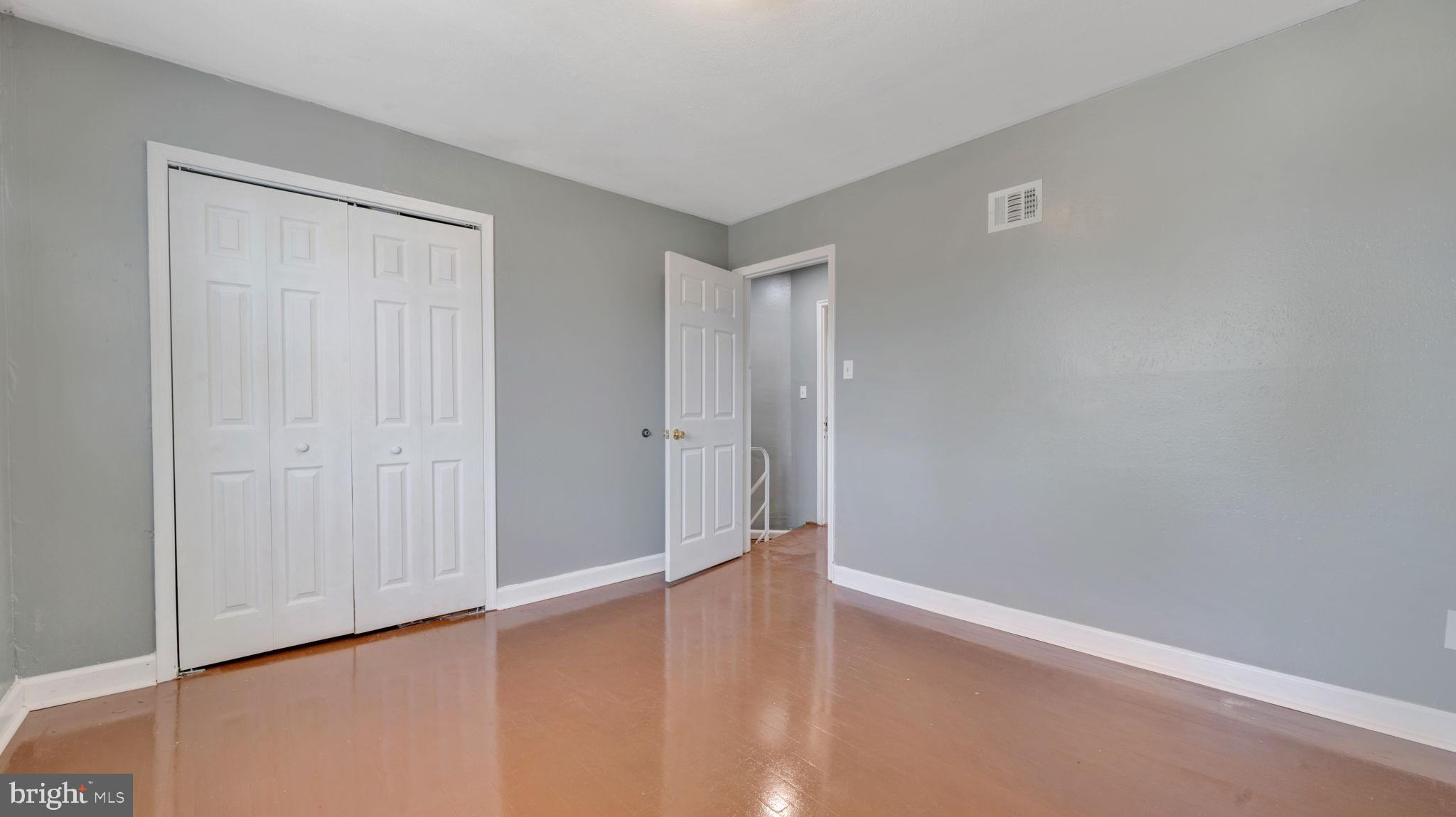 IVERSON VILLAGE - Residential