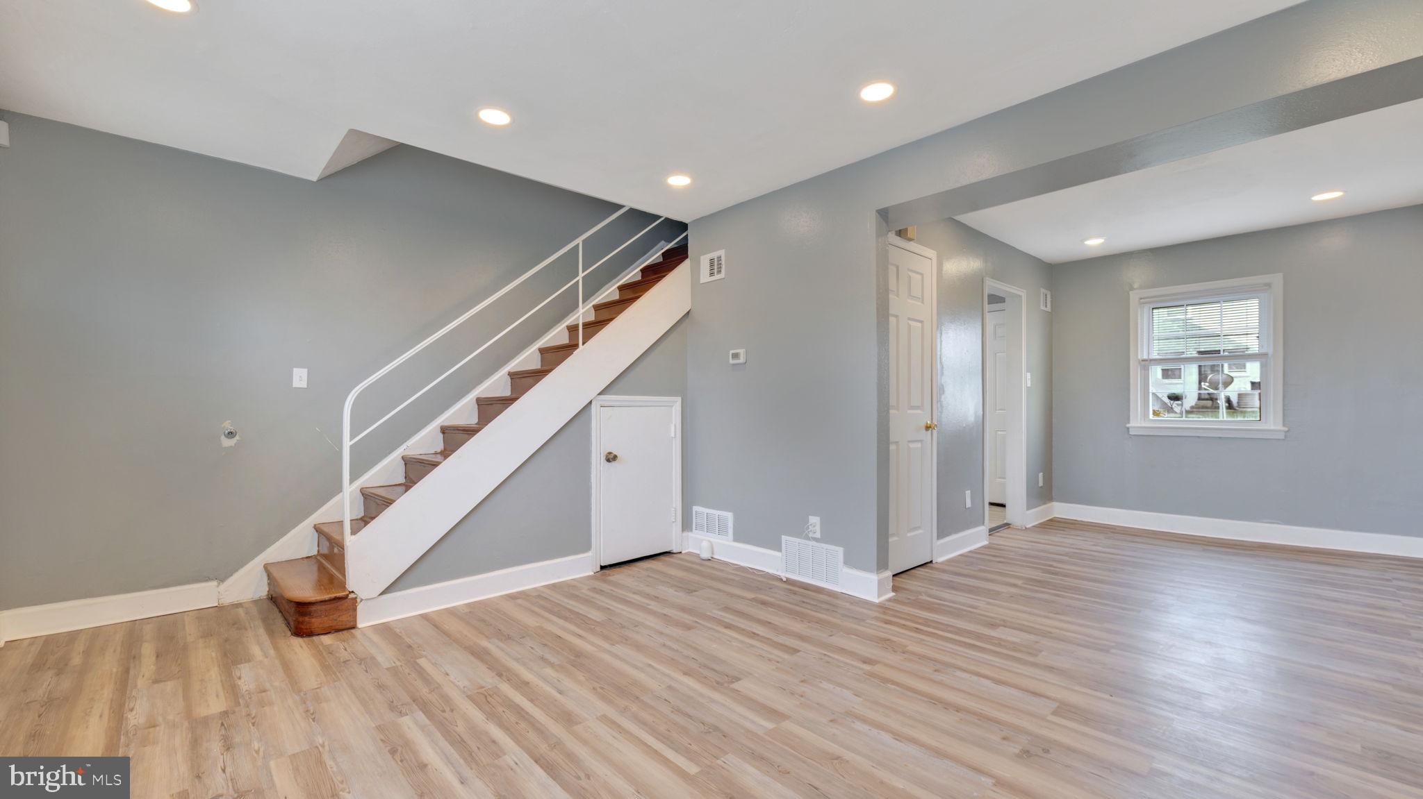 IVERSON VILLAGE - Residential