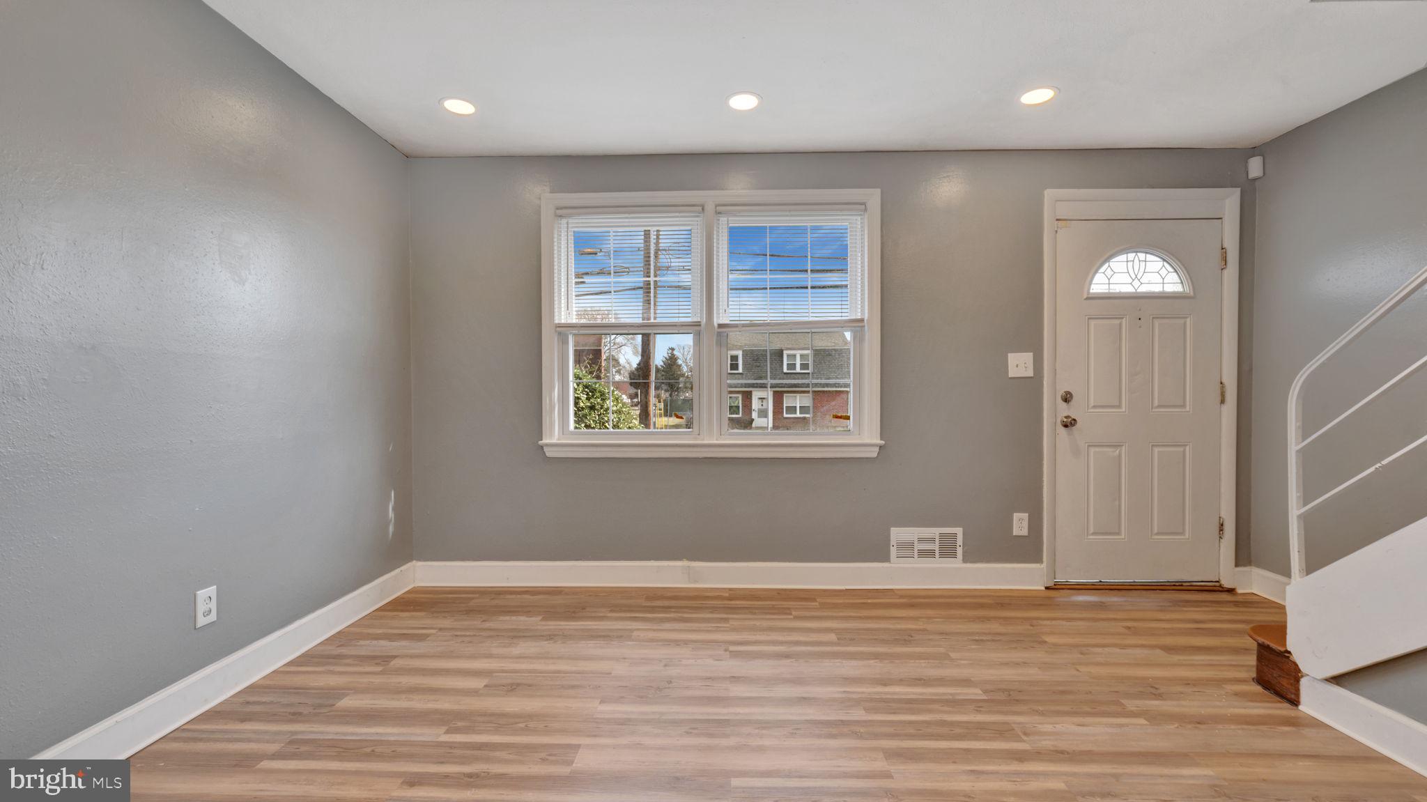 IVERSON VILLAGE - Residential