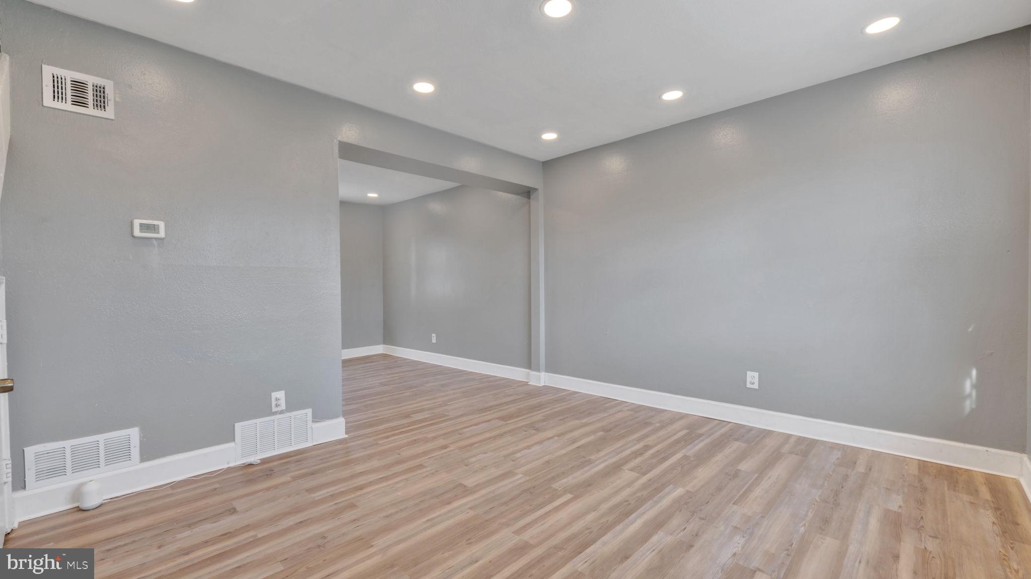 IVERSON VILLAGE - Residential