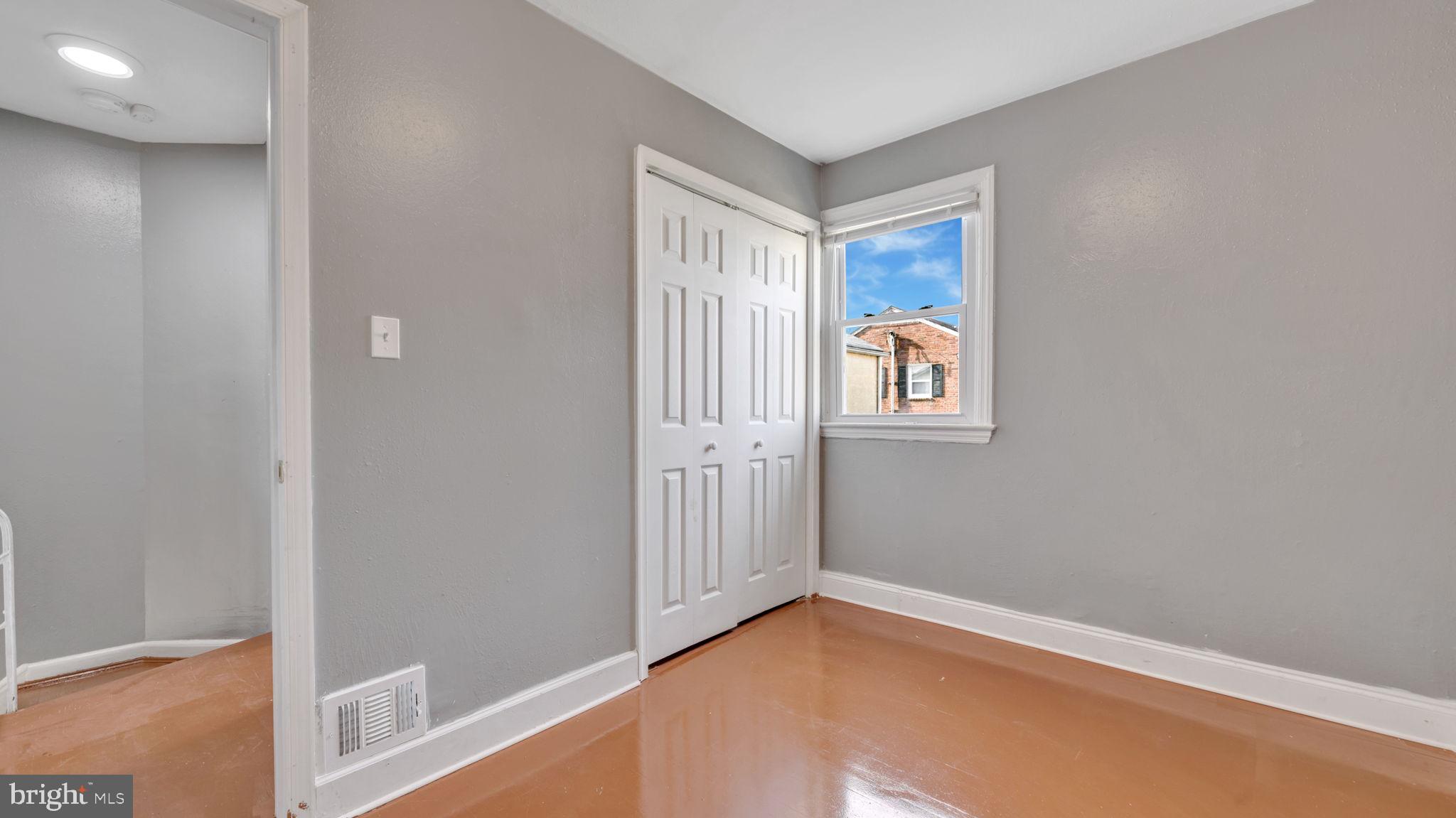 IVERSON VILLAGE - Residential