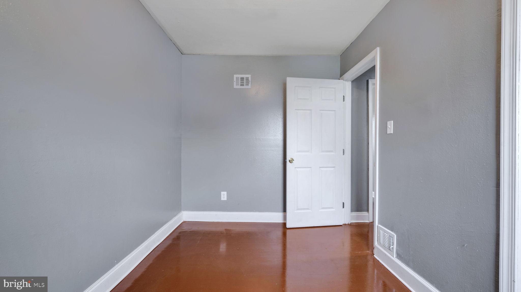 IVERSON VILLAGE - Residential