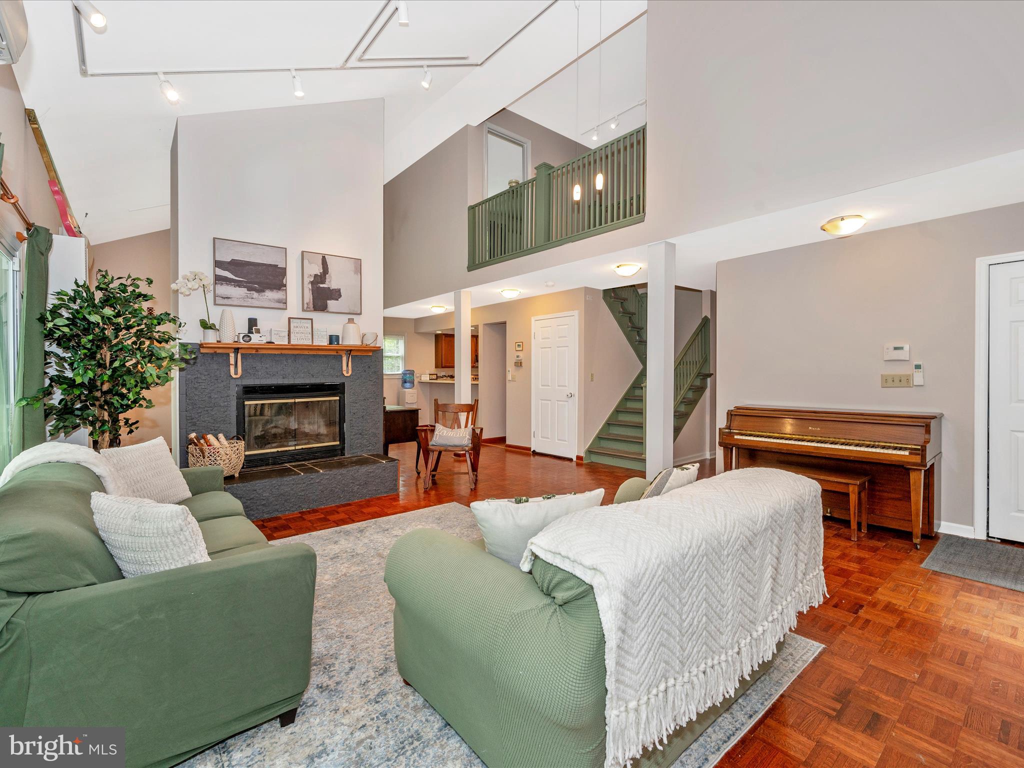 SHANNONDALE - Residential