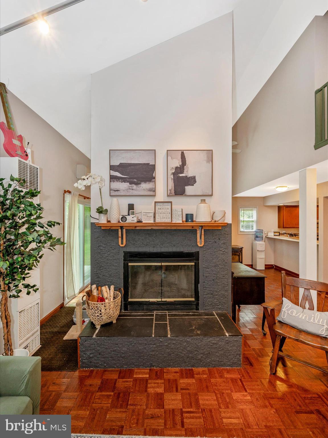 SHANNONDALE - Residential