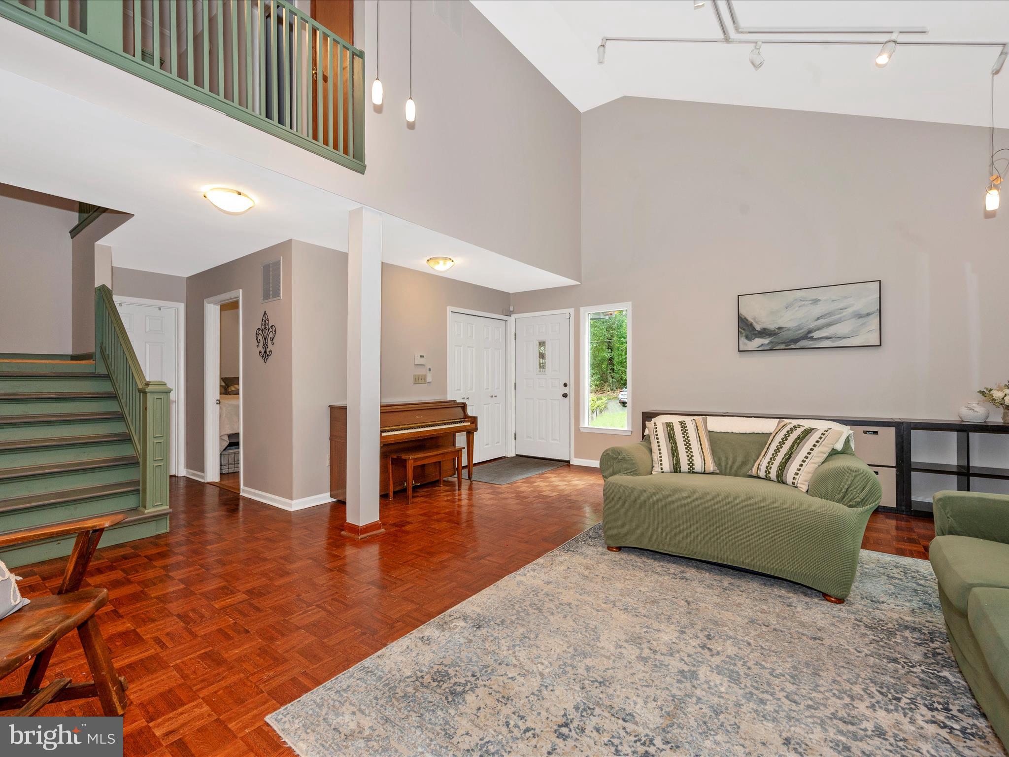 SHANNONDALE - Residential