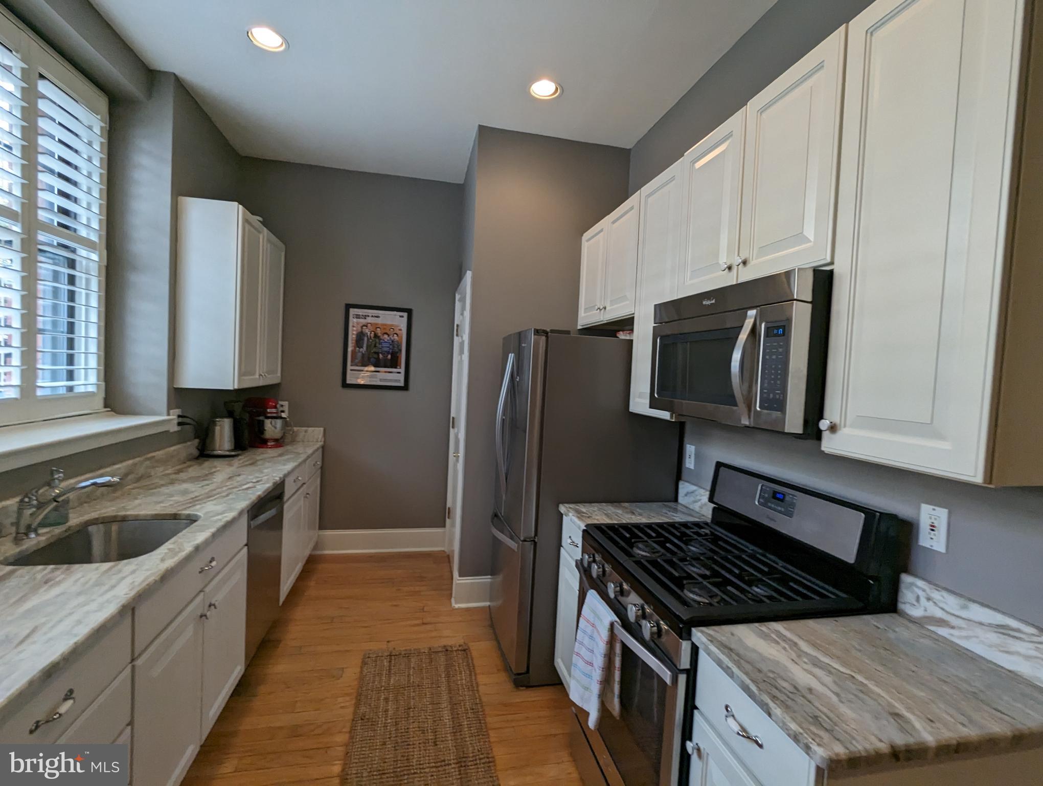 246 FITZWATER STREET 1D