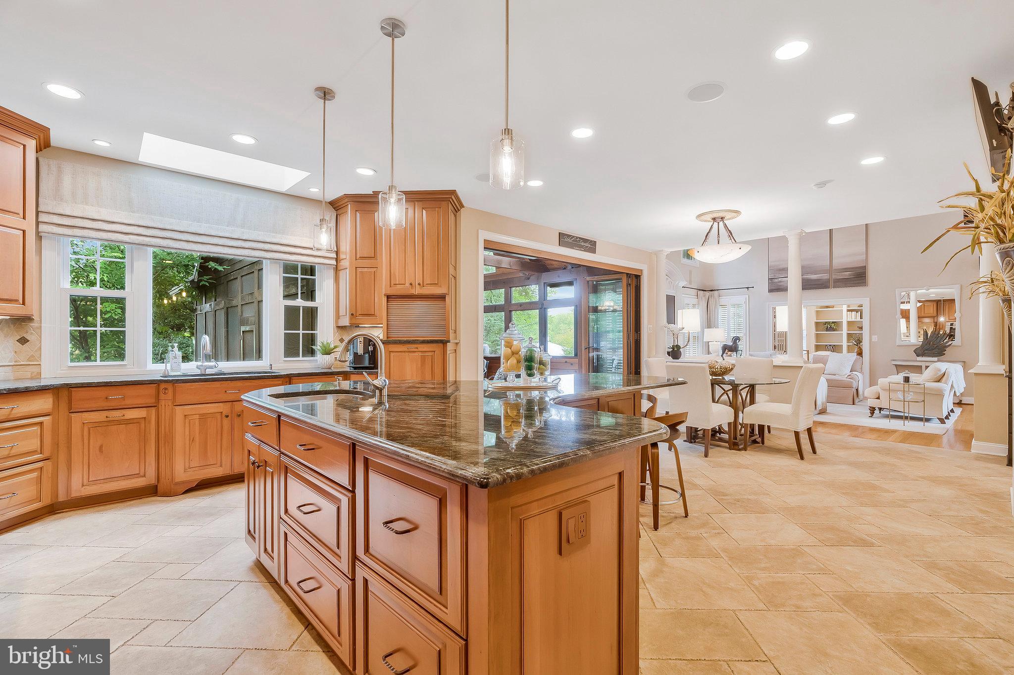 MC LEAN HAMLET - Residential