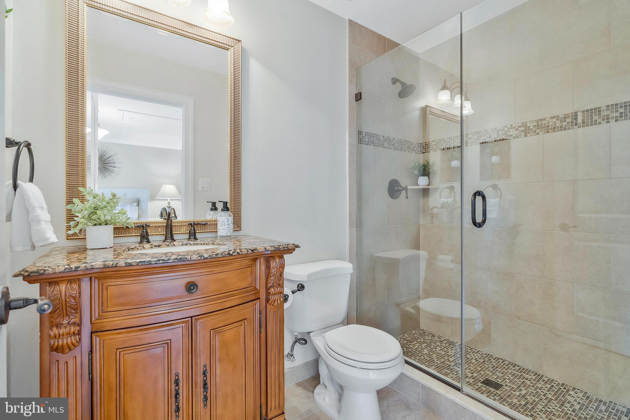 MC LEAN HAMLET - Residential