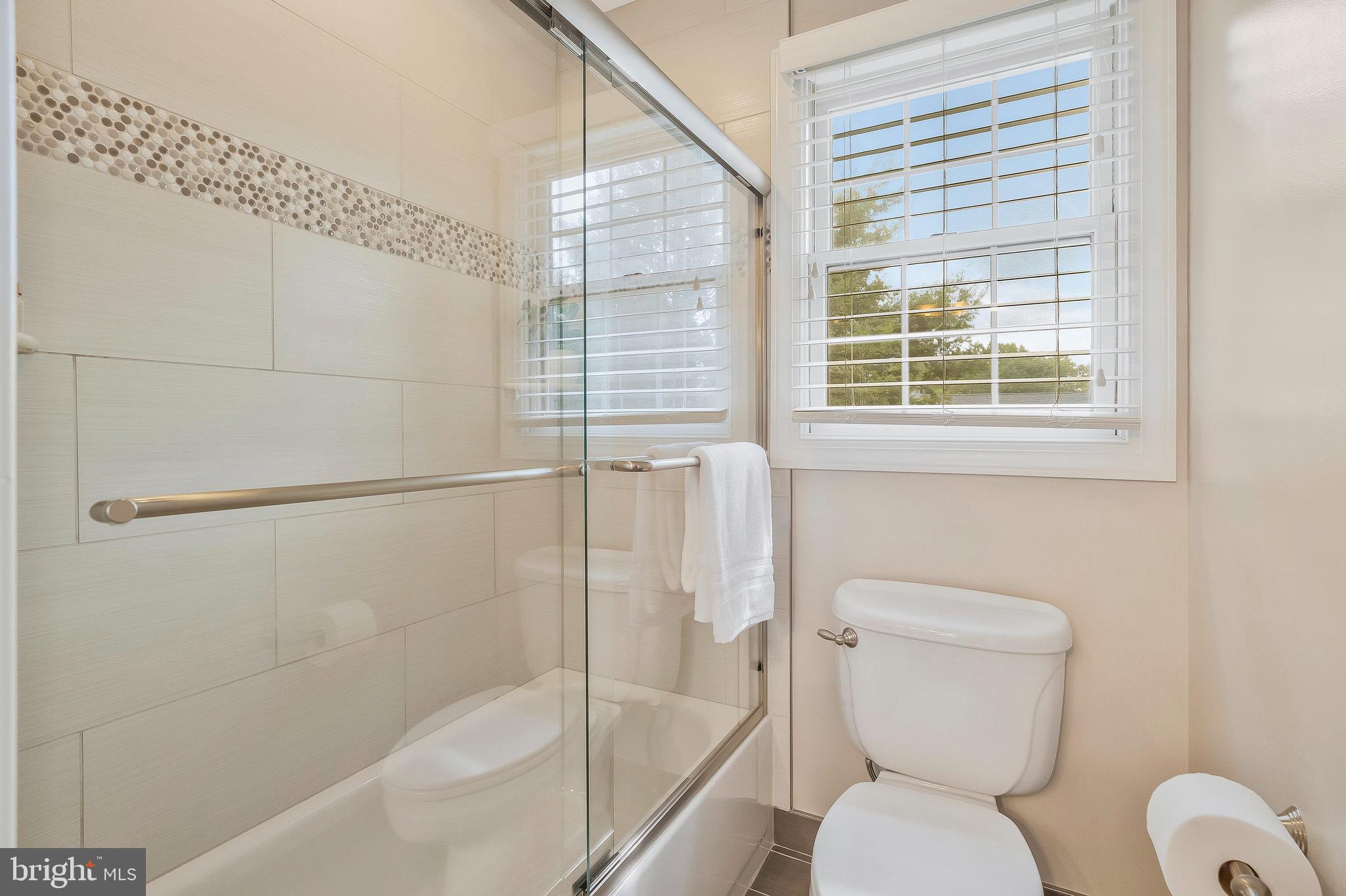 MC LEAN HAMLET - Residential