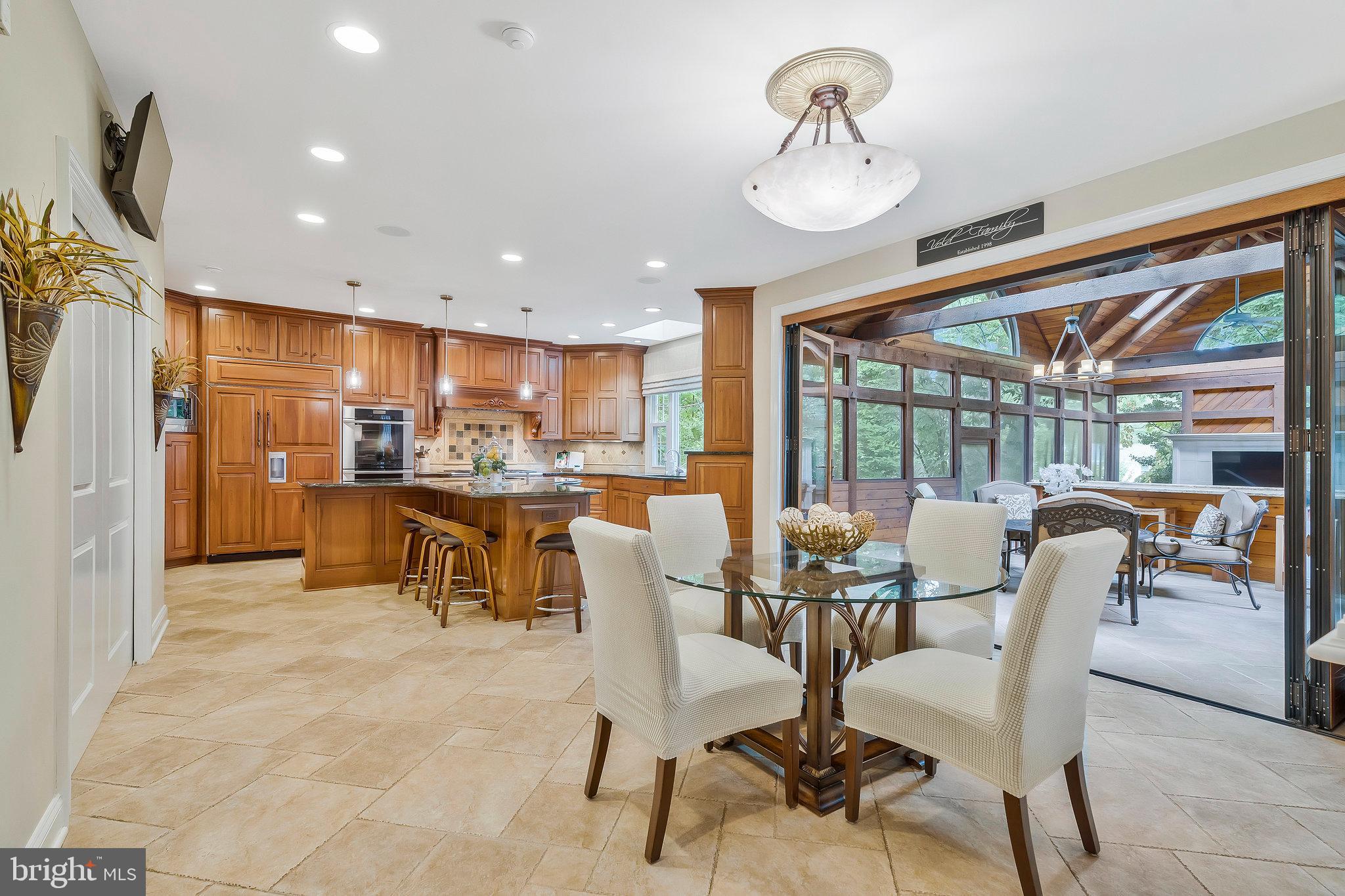 MC LEAN HAMLET - Residential