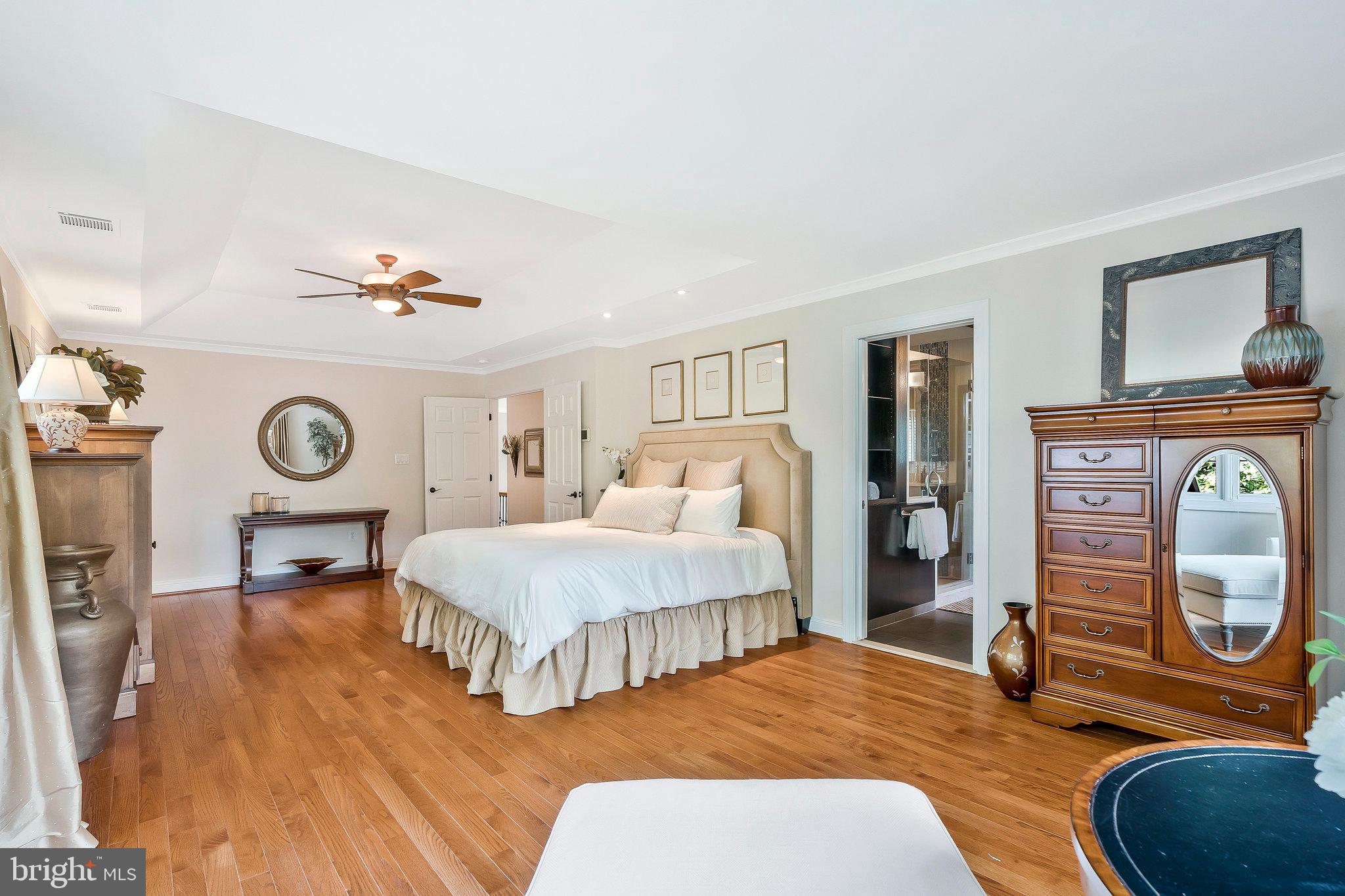 MC LEAN HAMLET - Residential