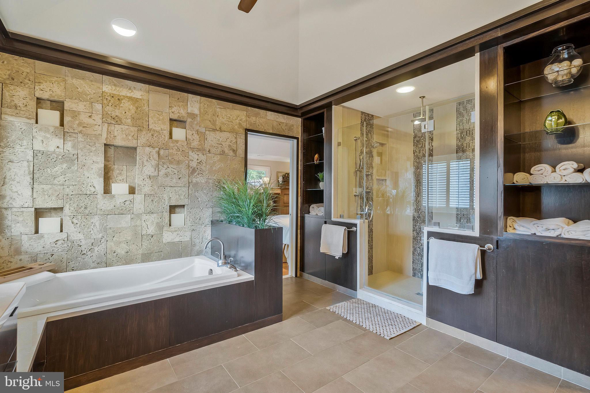 MC LEAN HAMLET - Residential