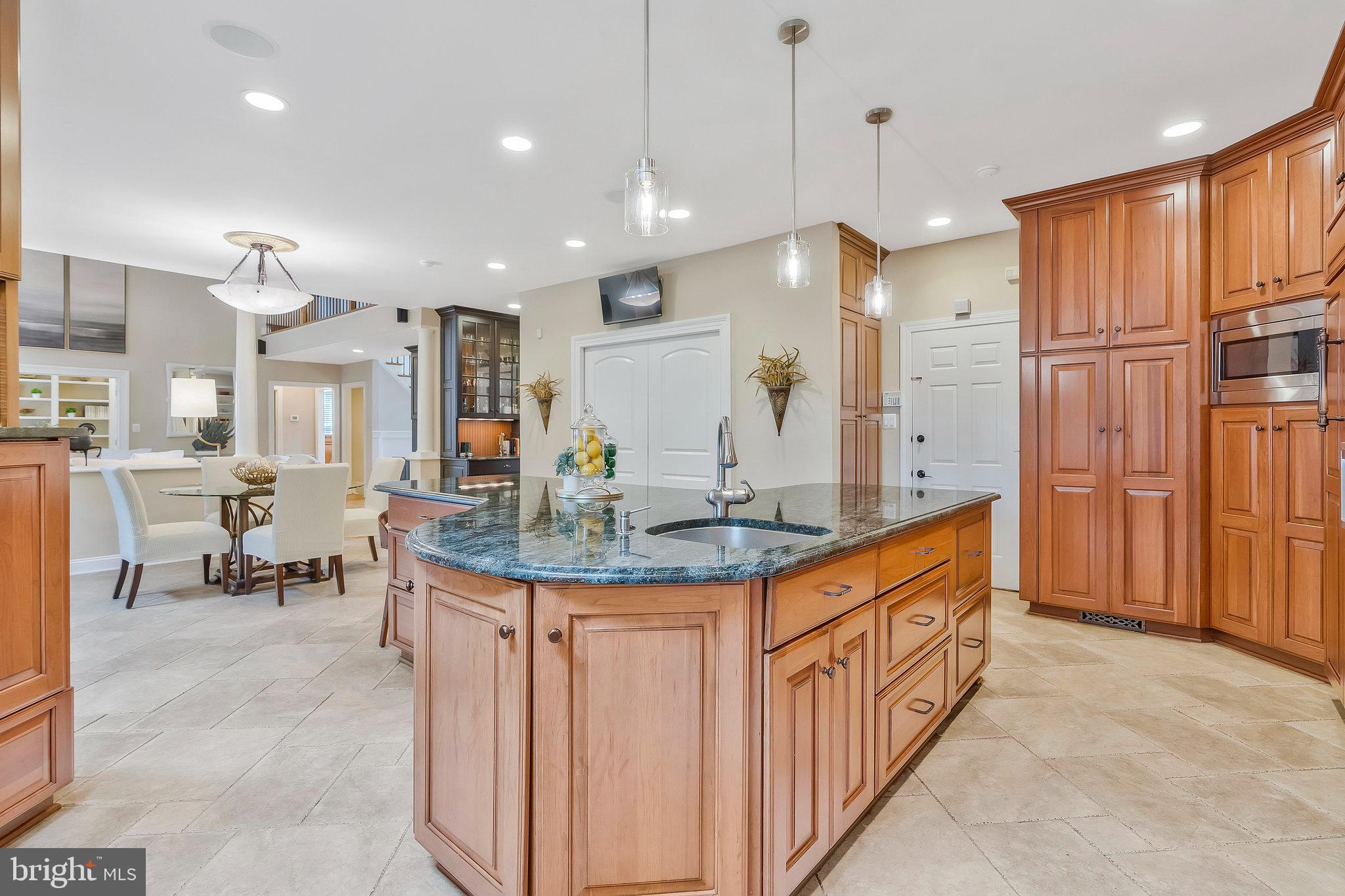 MC LEAN HAMLET - Residential