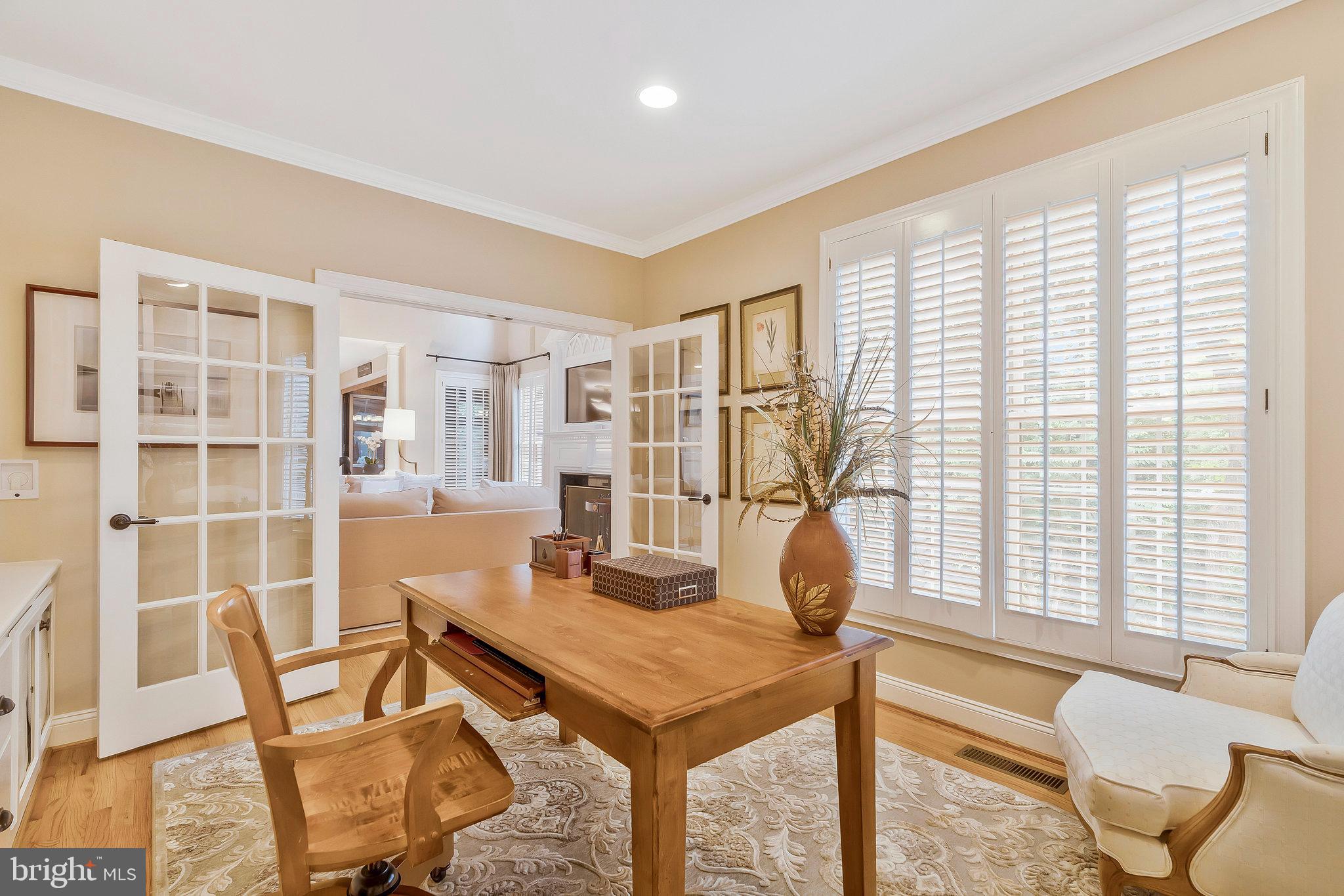 MC LEAN HAMLET - Residential