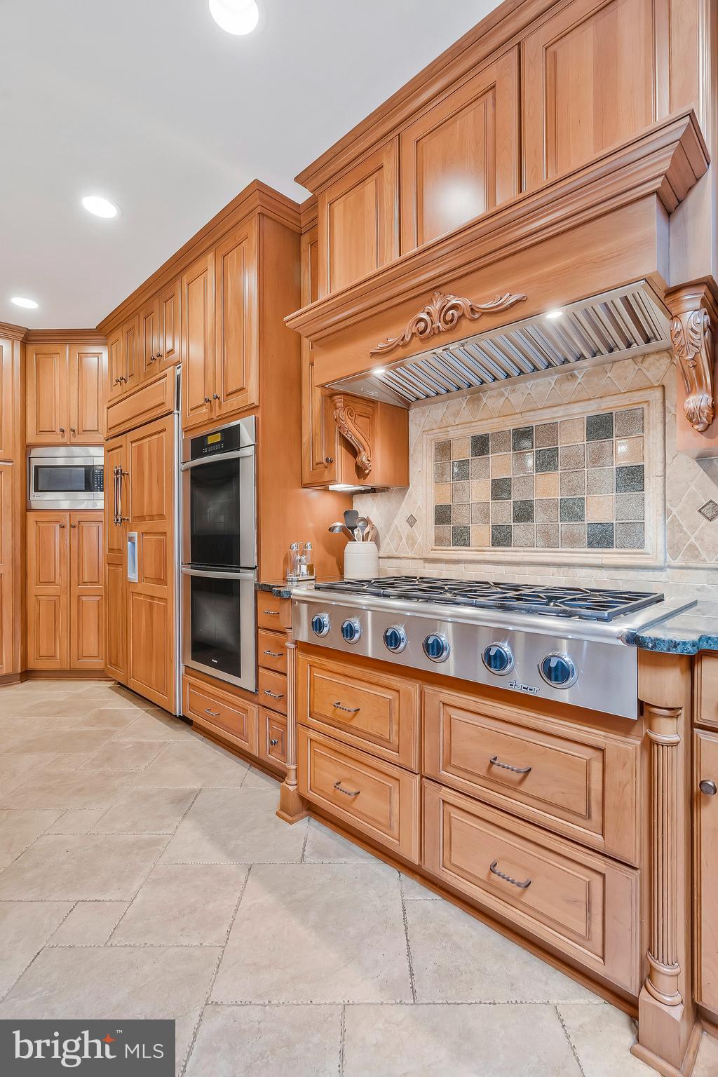 MC LEAN HAMLET - Residential