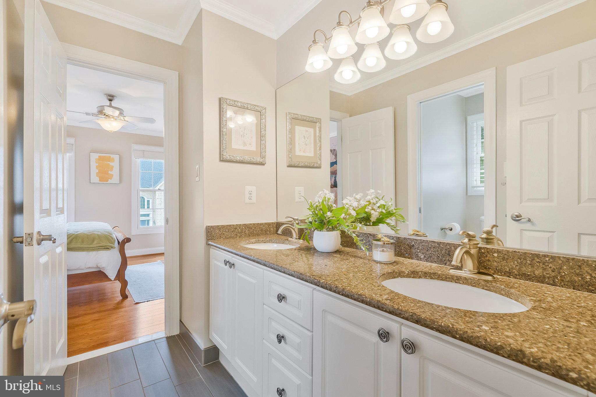 MC LEAN HAMLET - Residential