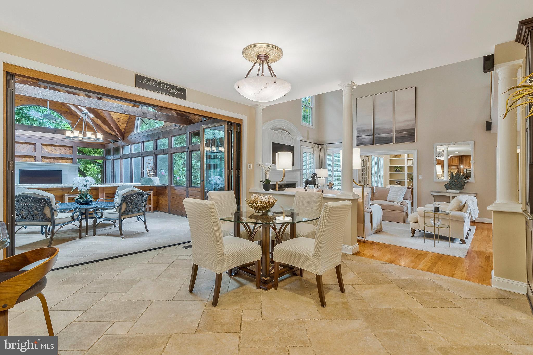 MC LEAN HAMLET - Residential